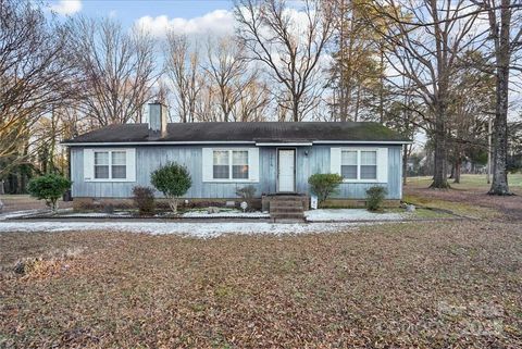 A home in Huntersville