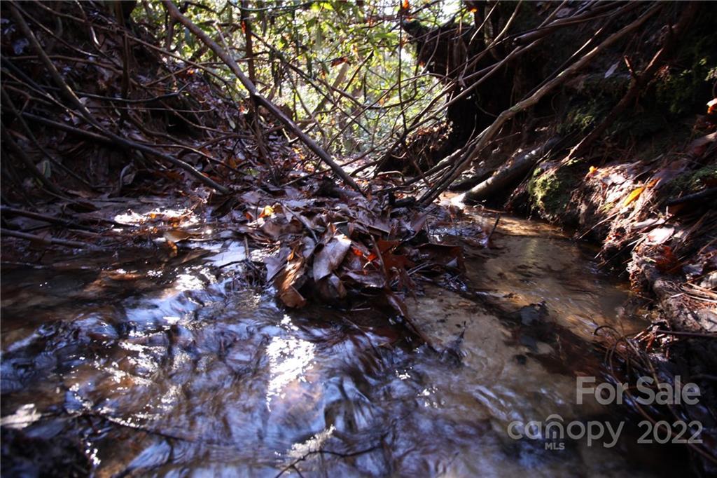 Round Mountain - Land