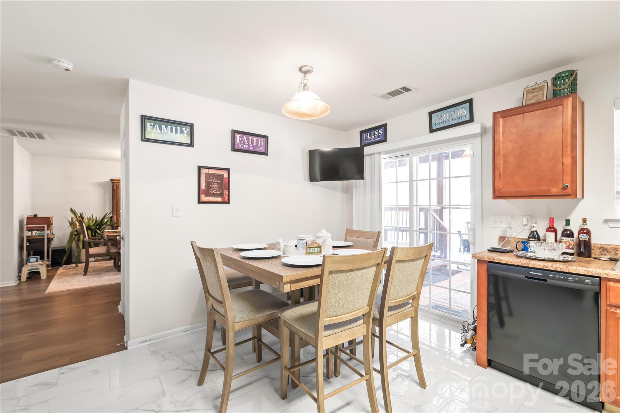 Potters Trace - Residential