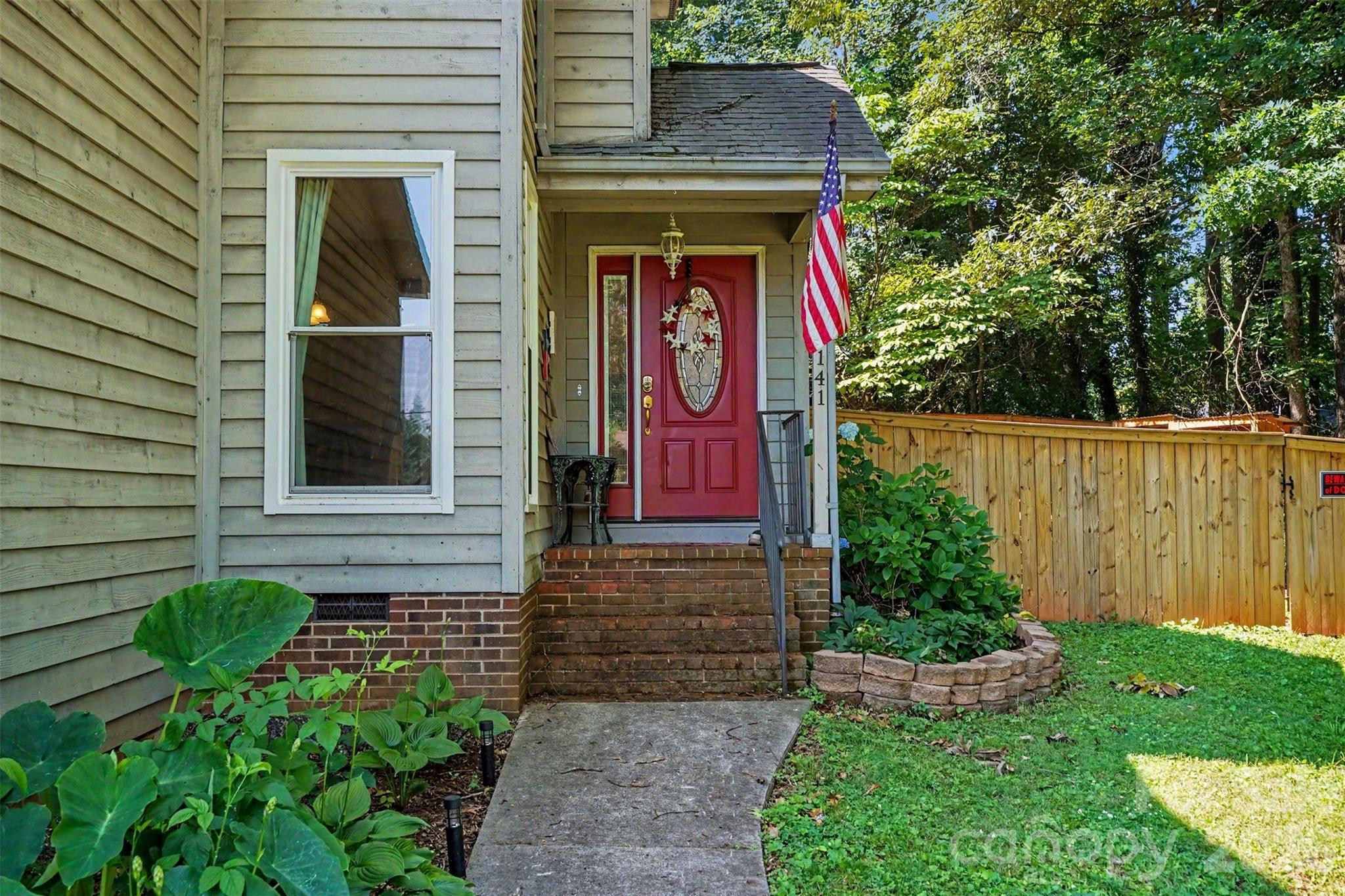 141 32nd Avenue NW