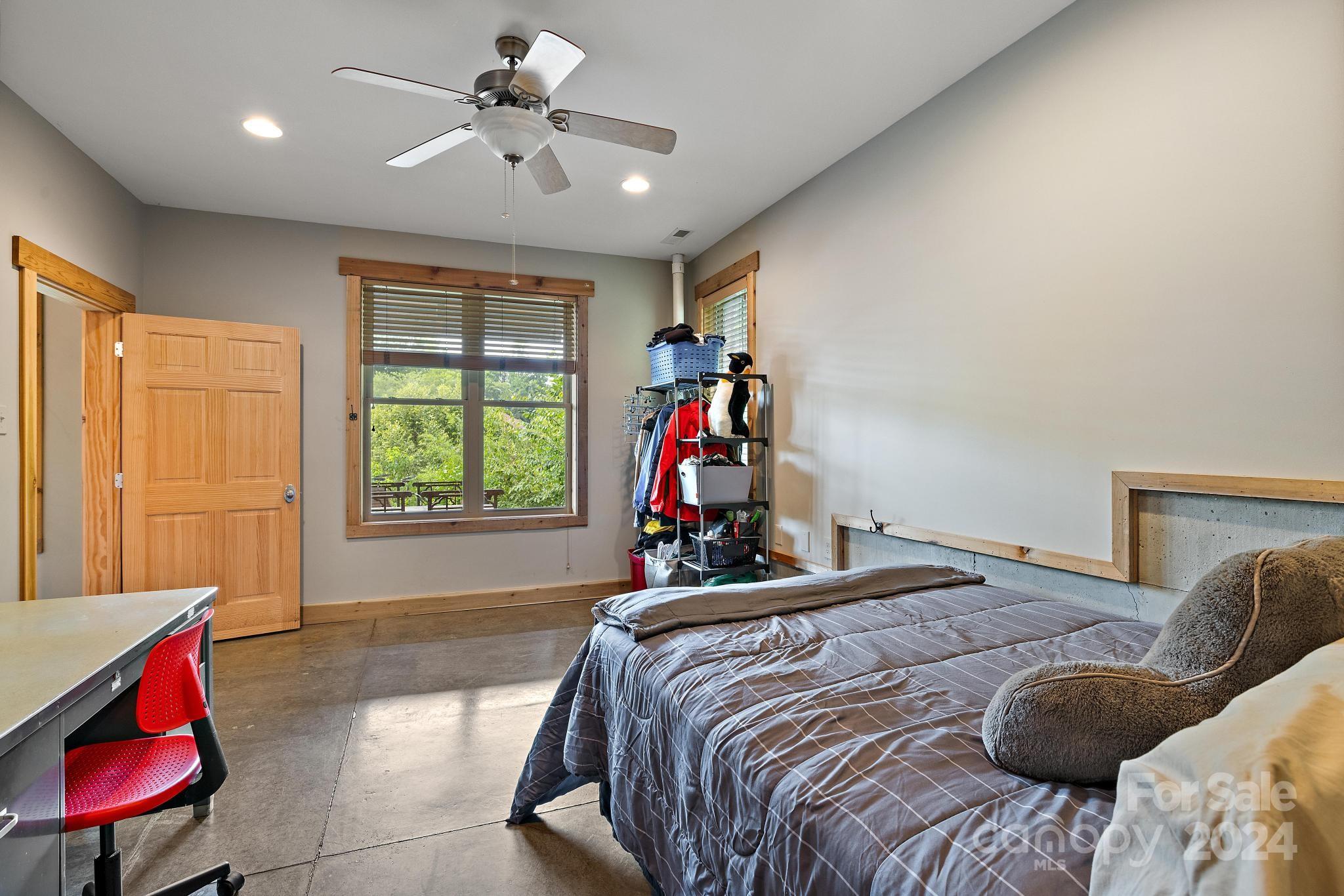 Moores Ferry - Residential