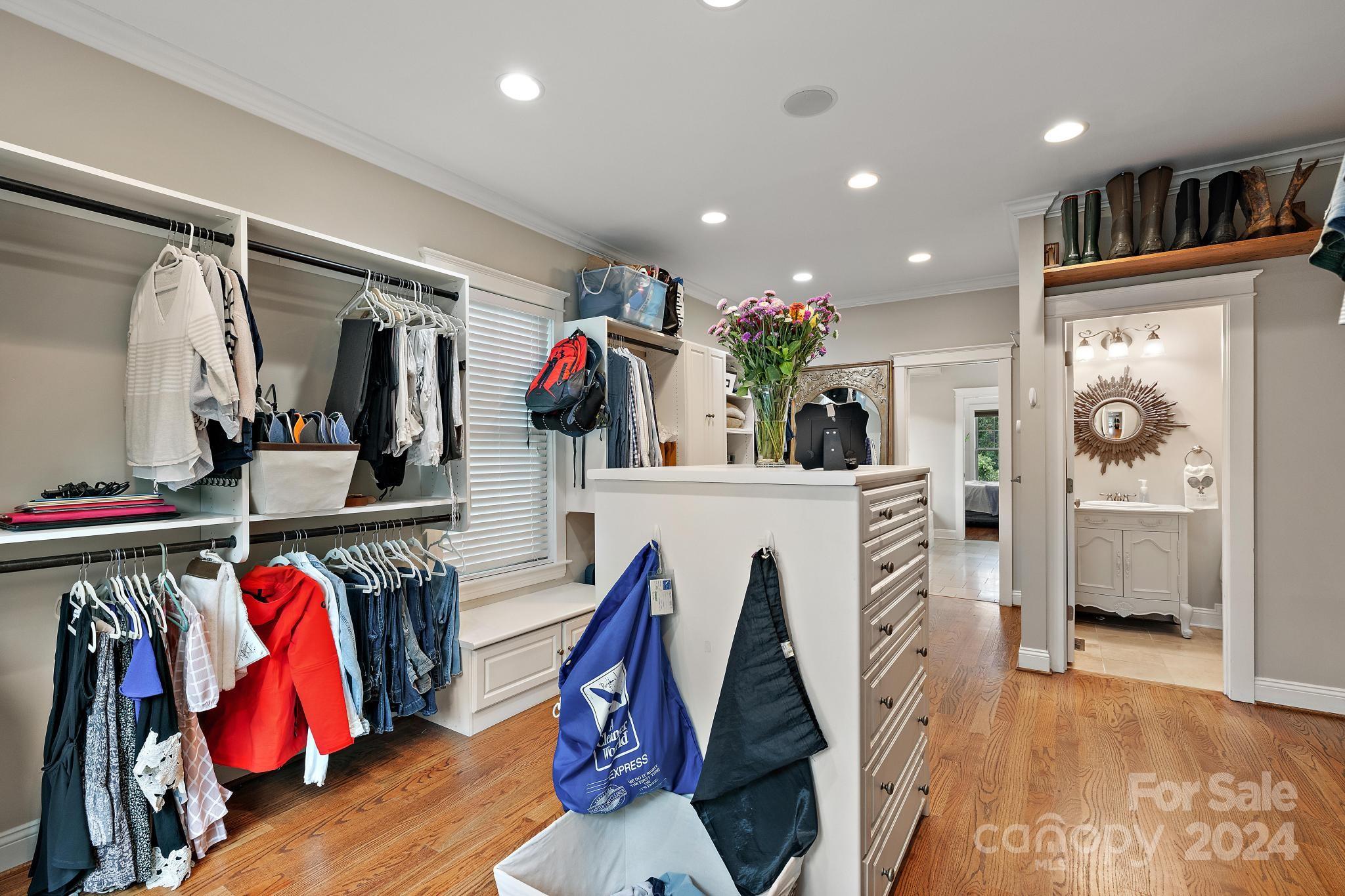 Moores Ferry - Residential