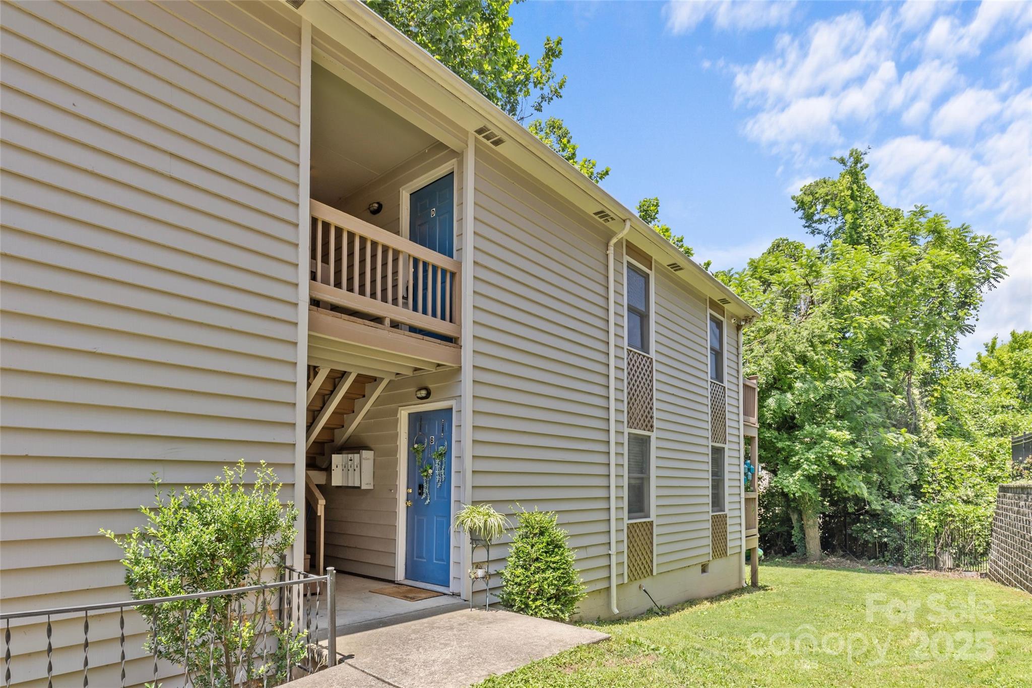 221 N Cedar Street