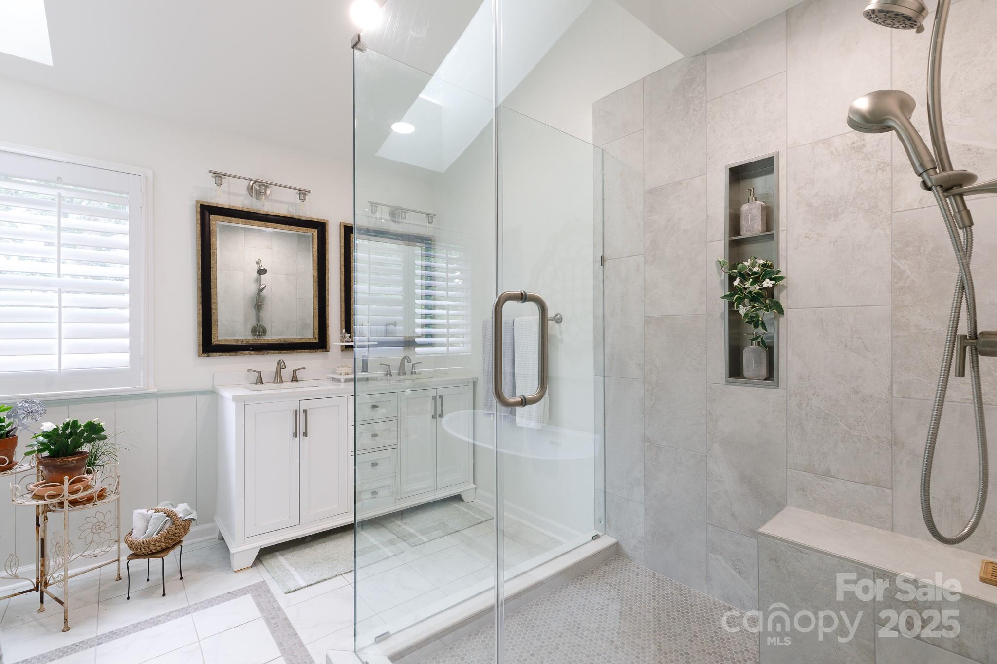 POINT CROSSING - Residential