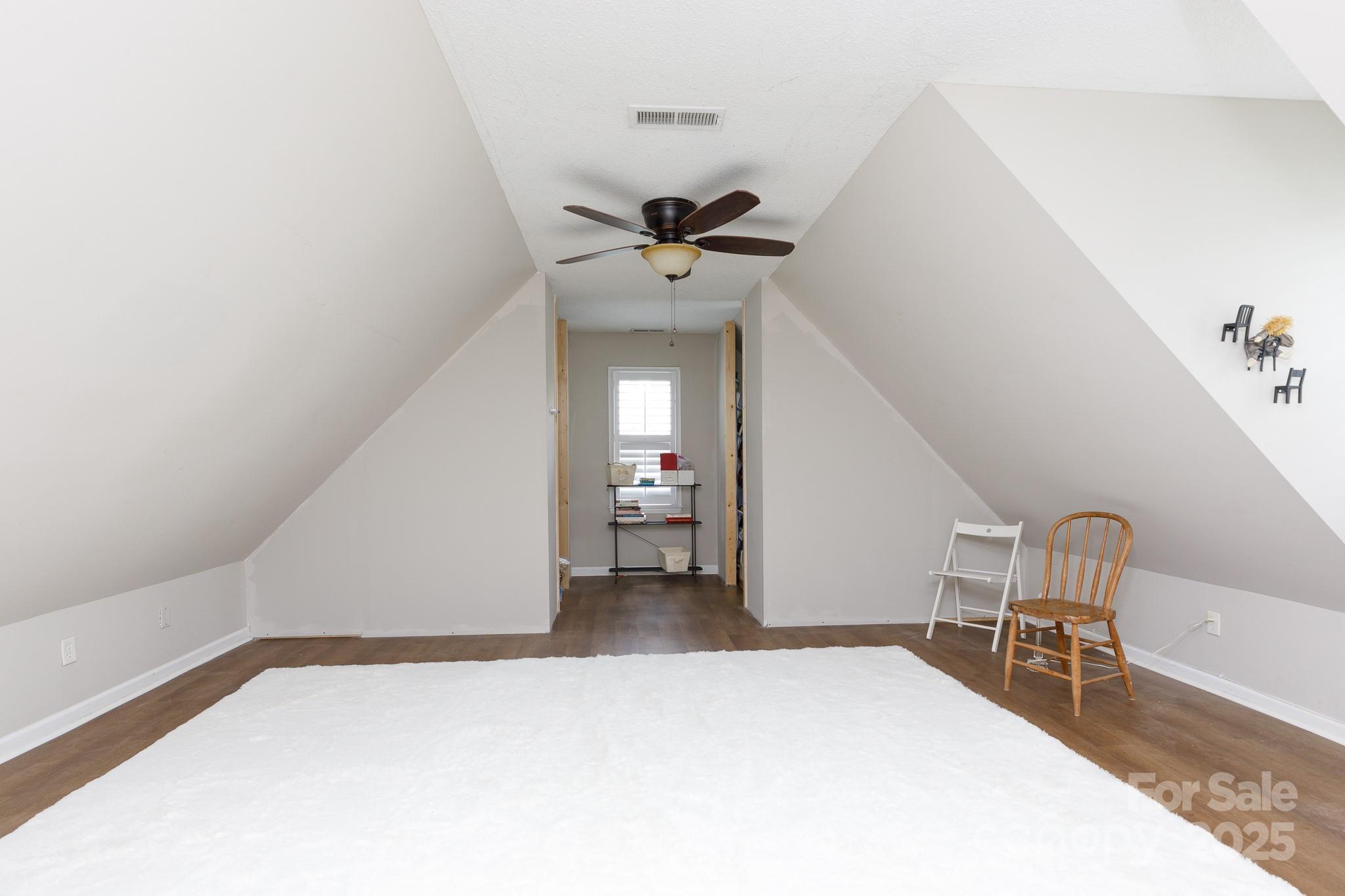 POINT CROSSING - Residential