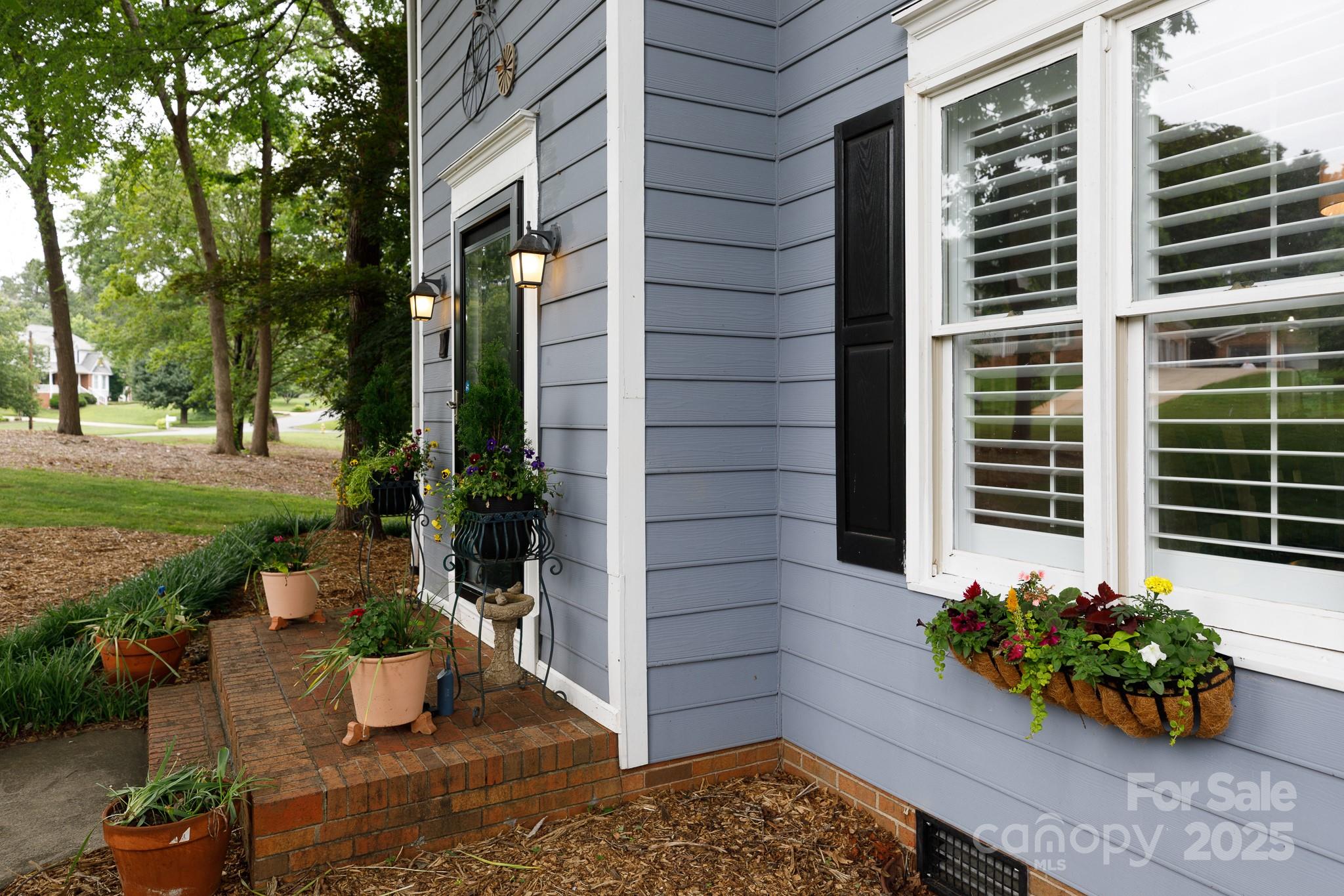 POINT CROSSING - Residential