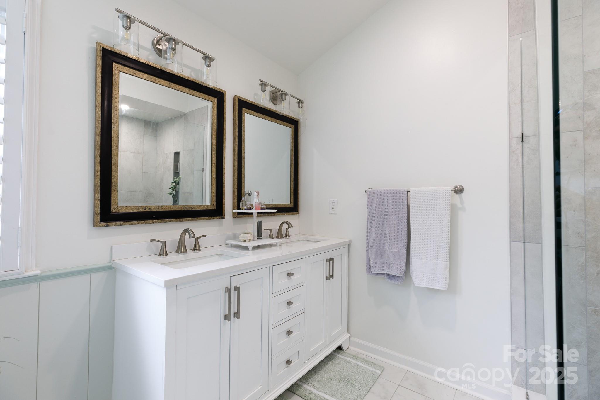 POINT CROSSING - Residential