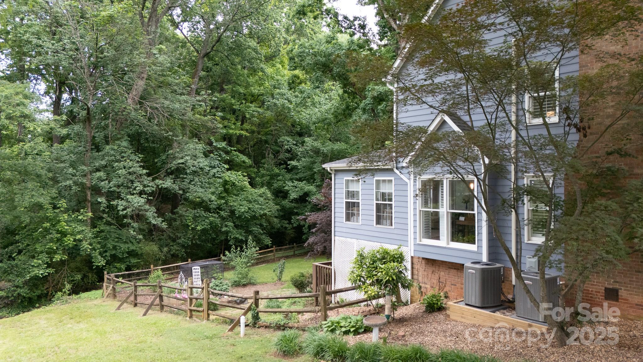 POINT CROSSING - Residential