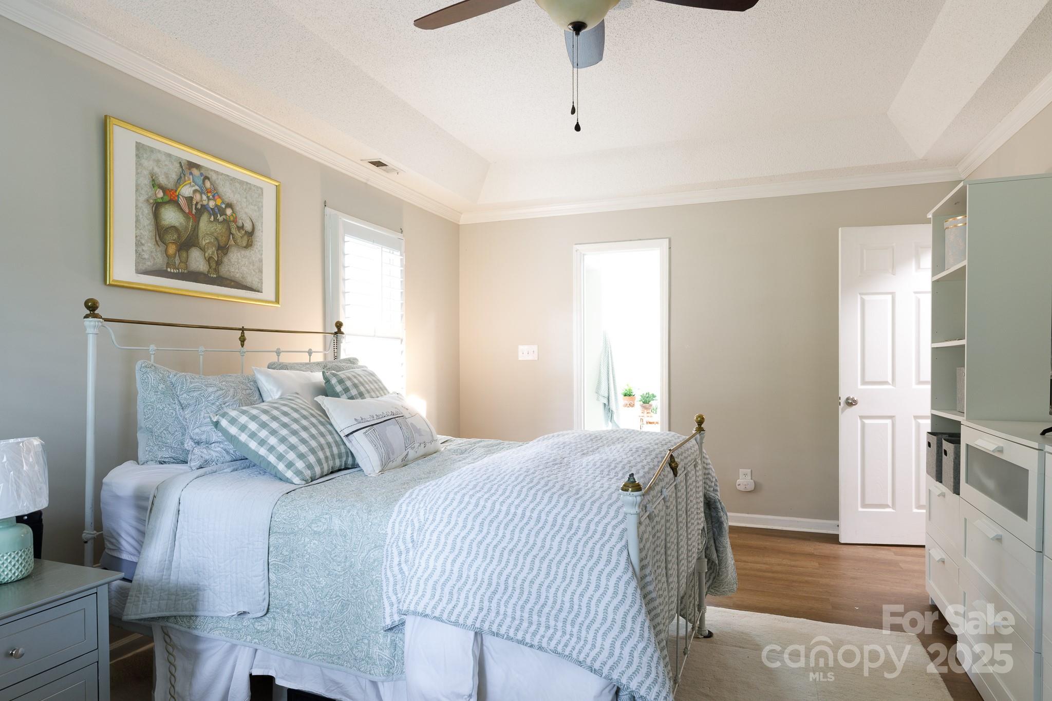 POINT CROSSING - Residential