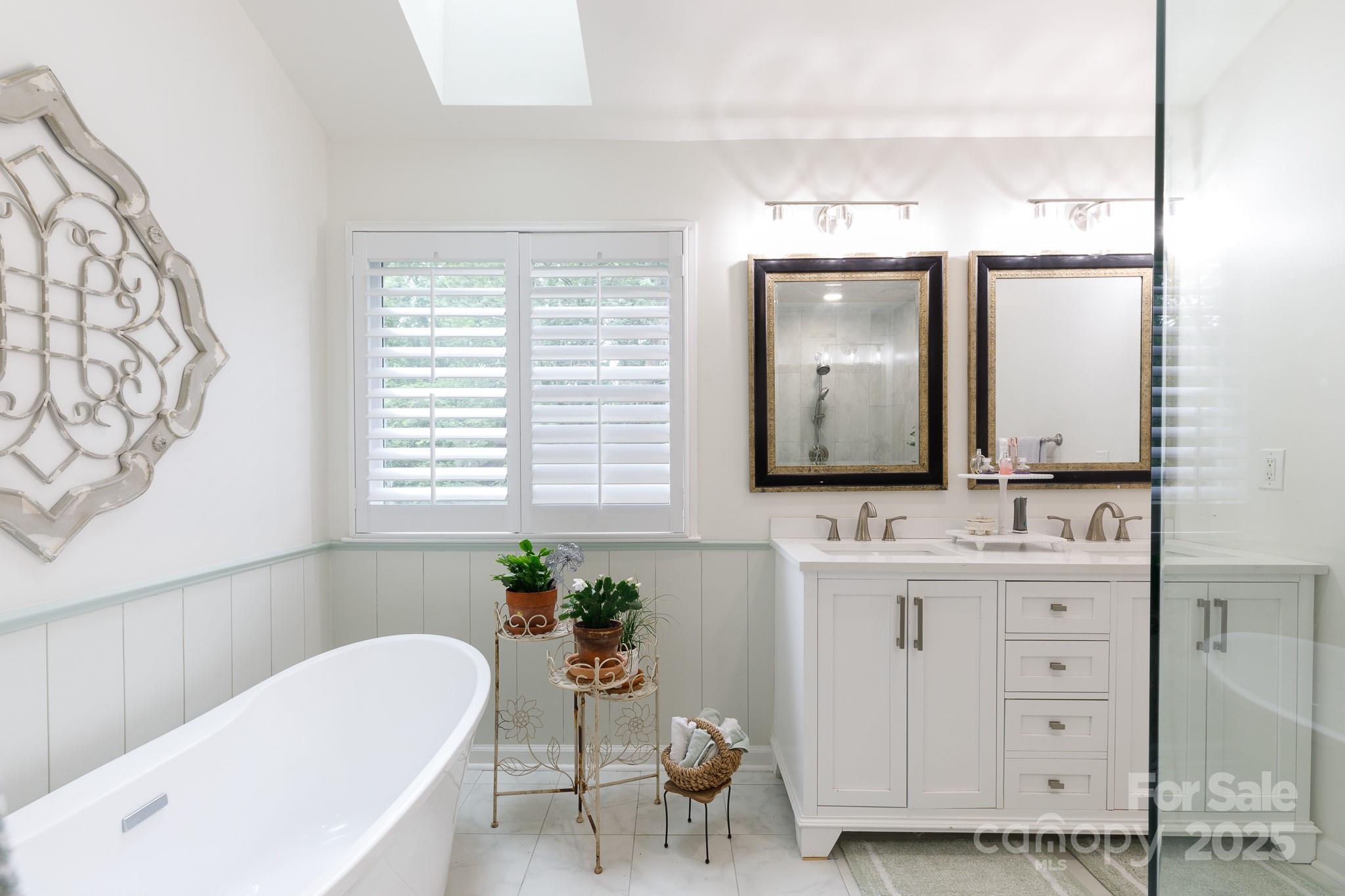 POINT CROSSING - Residential