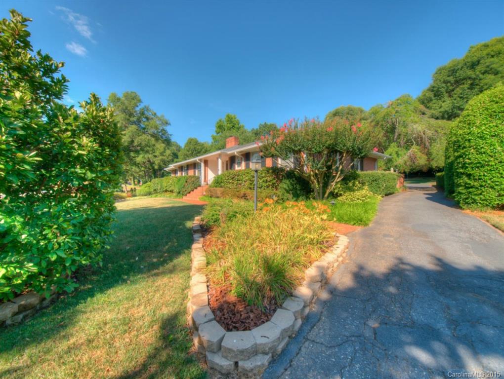 Armstrong Circle - Residential