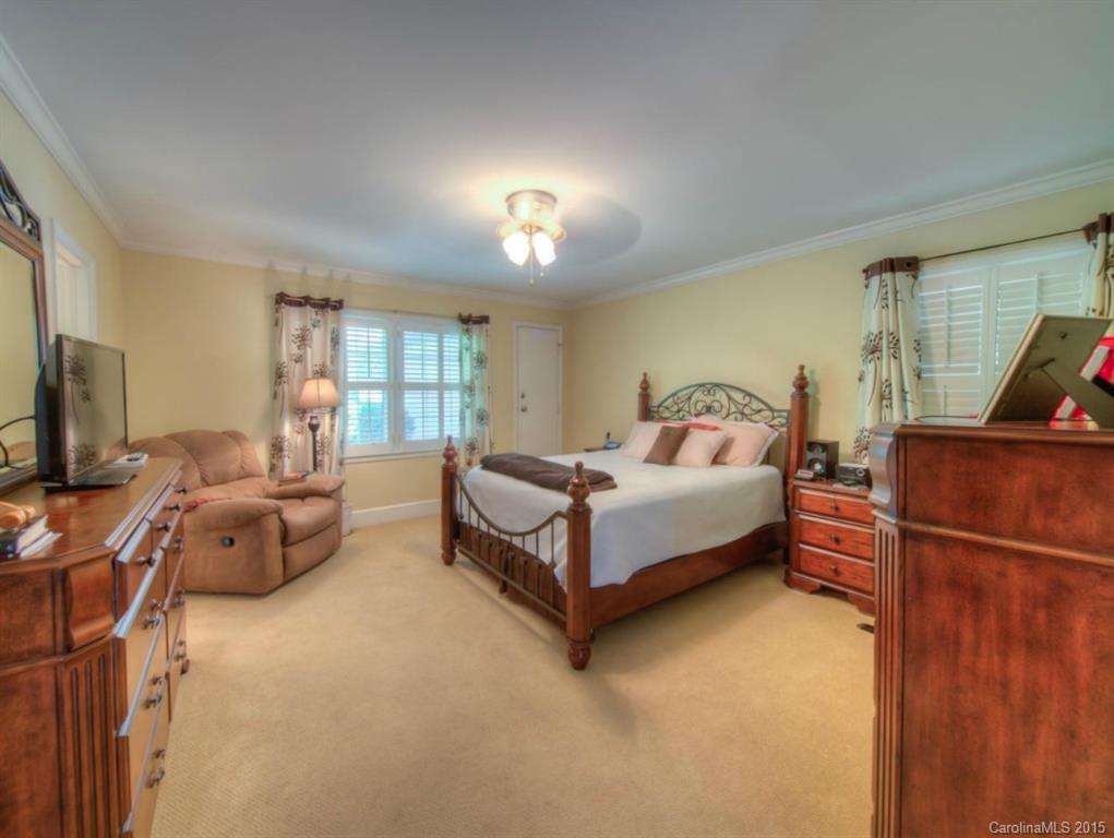 Armstrong Circle - Residential