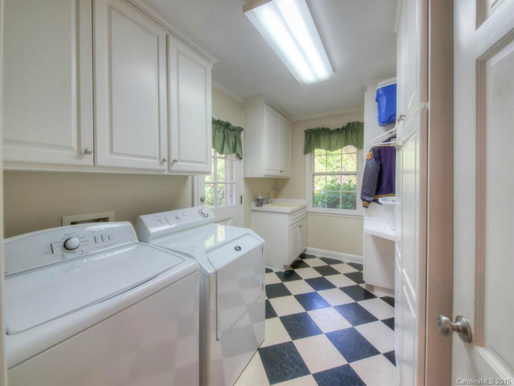 Armstrong Circle - Residential
