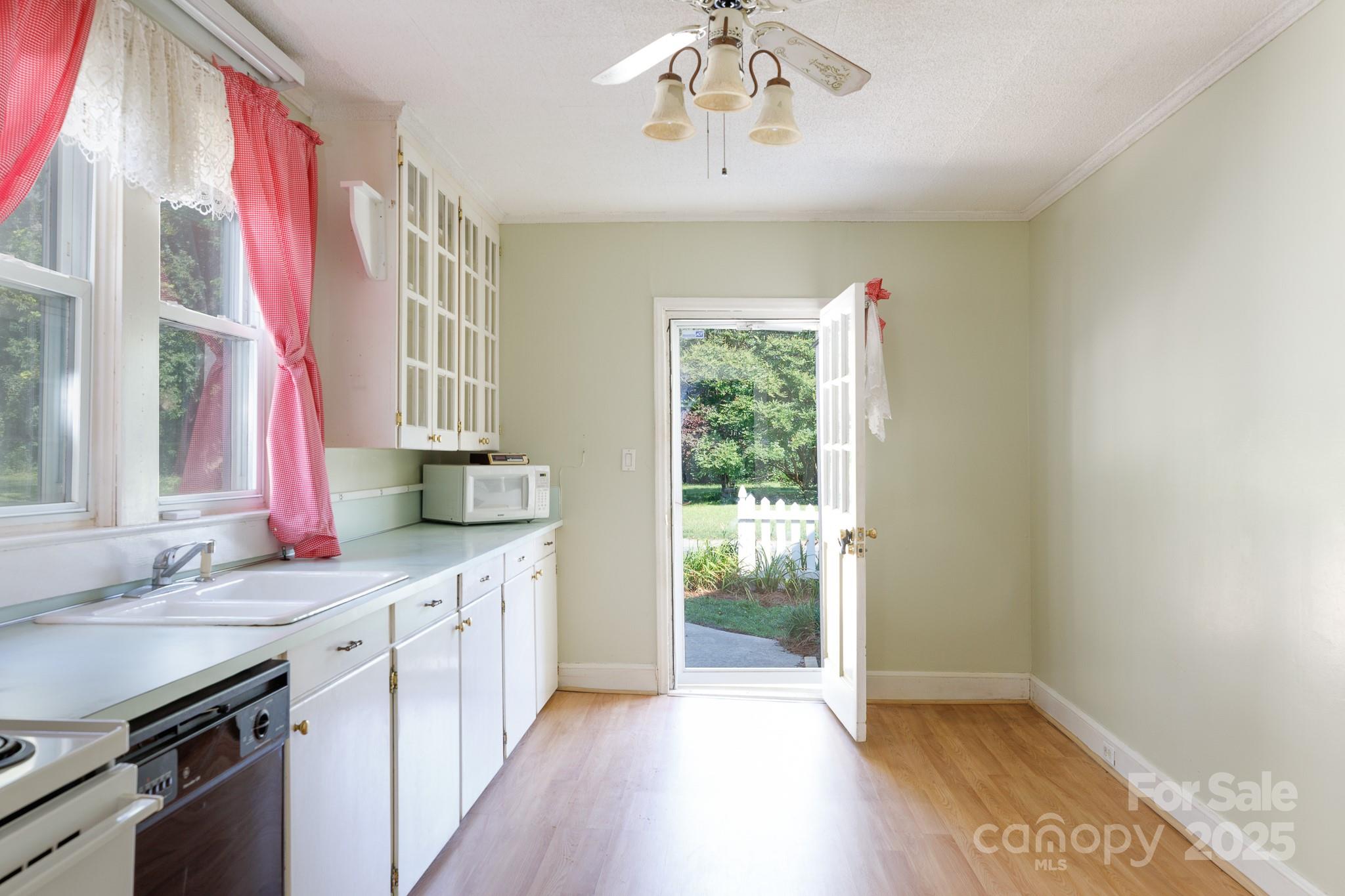 221 Kings Mountain Street