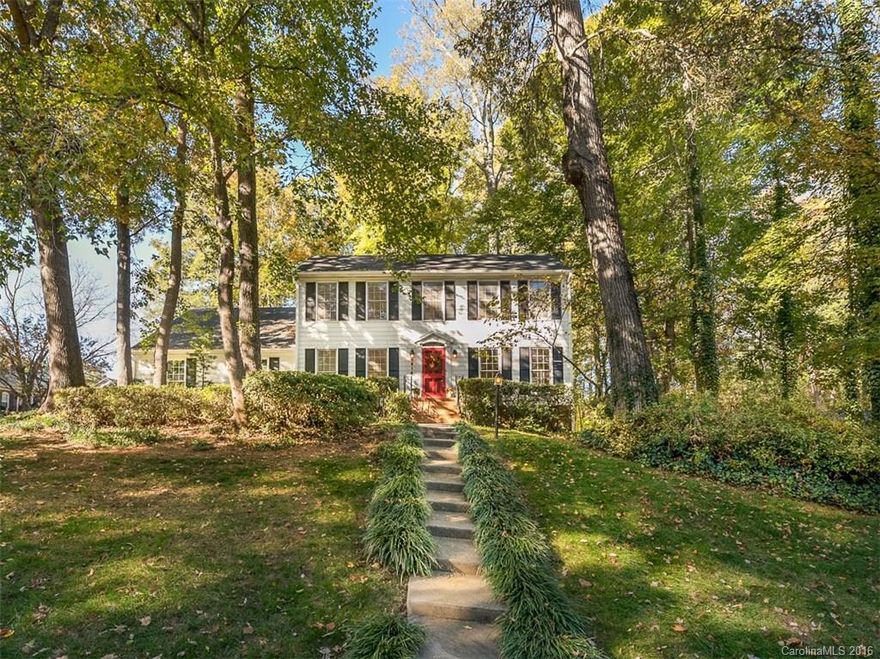 Charming Home w/Incredible Living Space & Updates Throughout. Crown Molding + Beautiful Hardwoods on Main Level, New Carpet in Living & Great Rm. Bright Kitchen w/Granite Counters & Dbl Oven + Breakfast Area. Great Rm w/Built-Ins, White Brick Fireplace & Tons of Natural Light. Upstairs Features 3 Secondary Bdrms + Bonus, 1 Full Bath + Master Suite w/Bath & WIC. Fabulous Private Outdoor Living w/Screened Porch Off Great Rm Overlooking Wooded & Fenced Backyard. Make This Gem Yours! Visit Today!