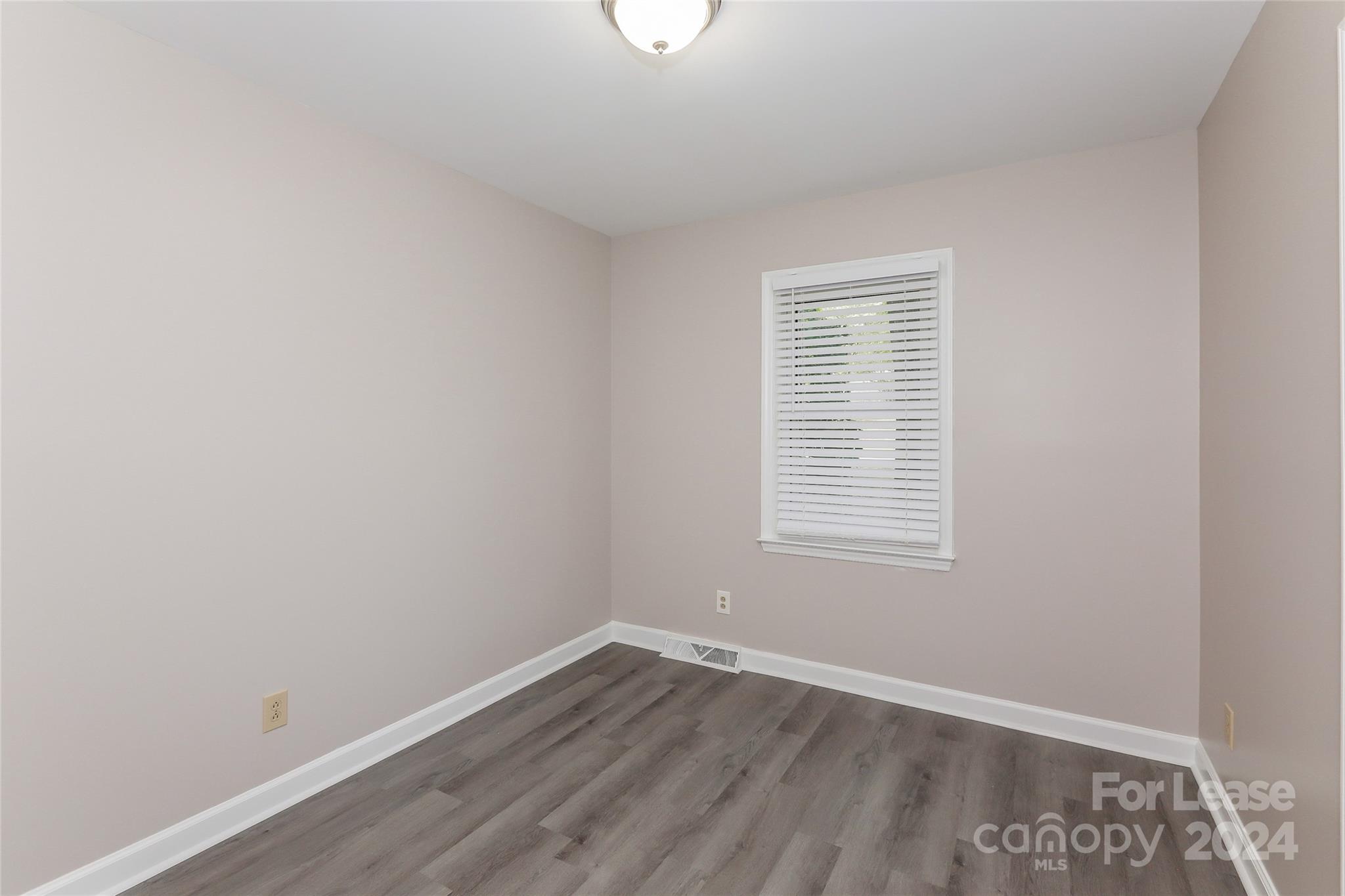 Unknown - Residential Lease