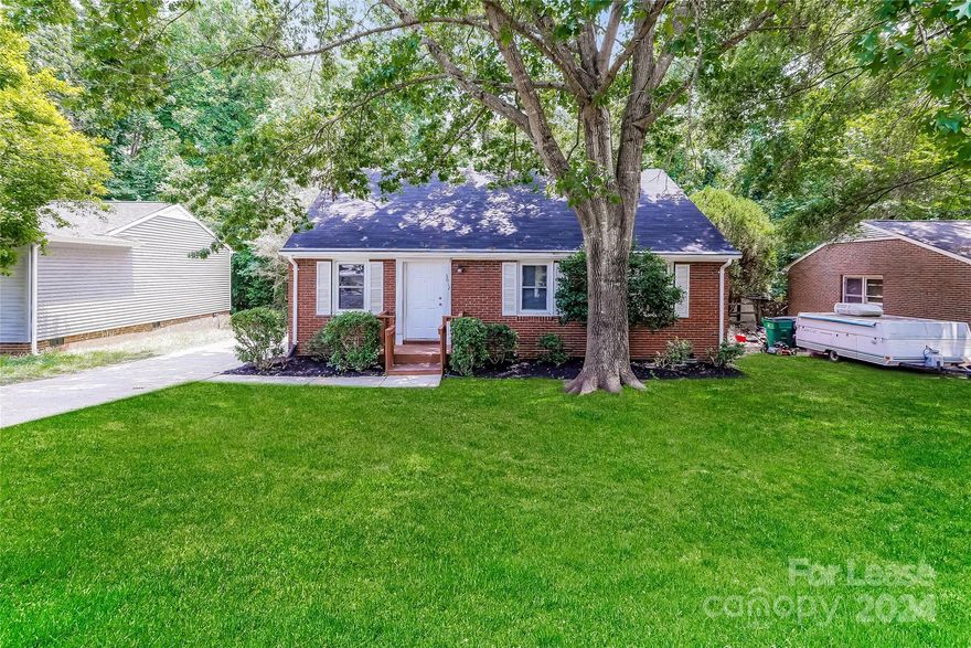 This 3-bedroom, 2.0-bathroom home offers 1044 sq. ft. of living space.