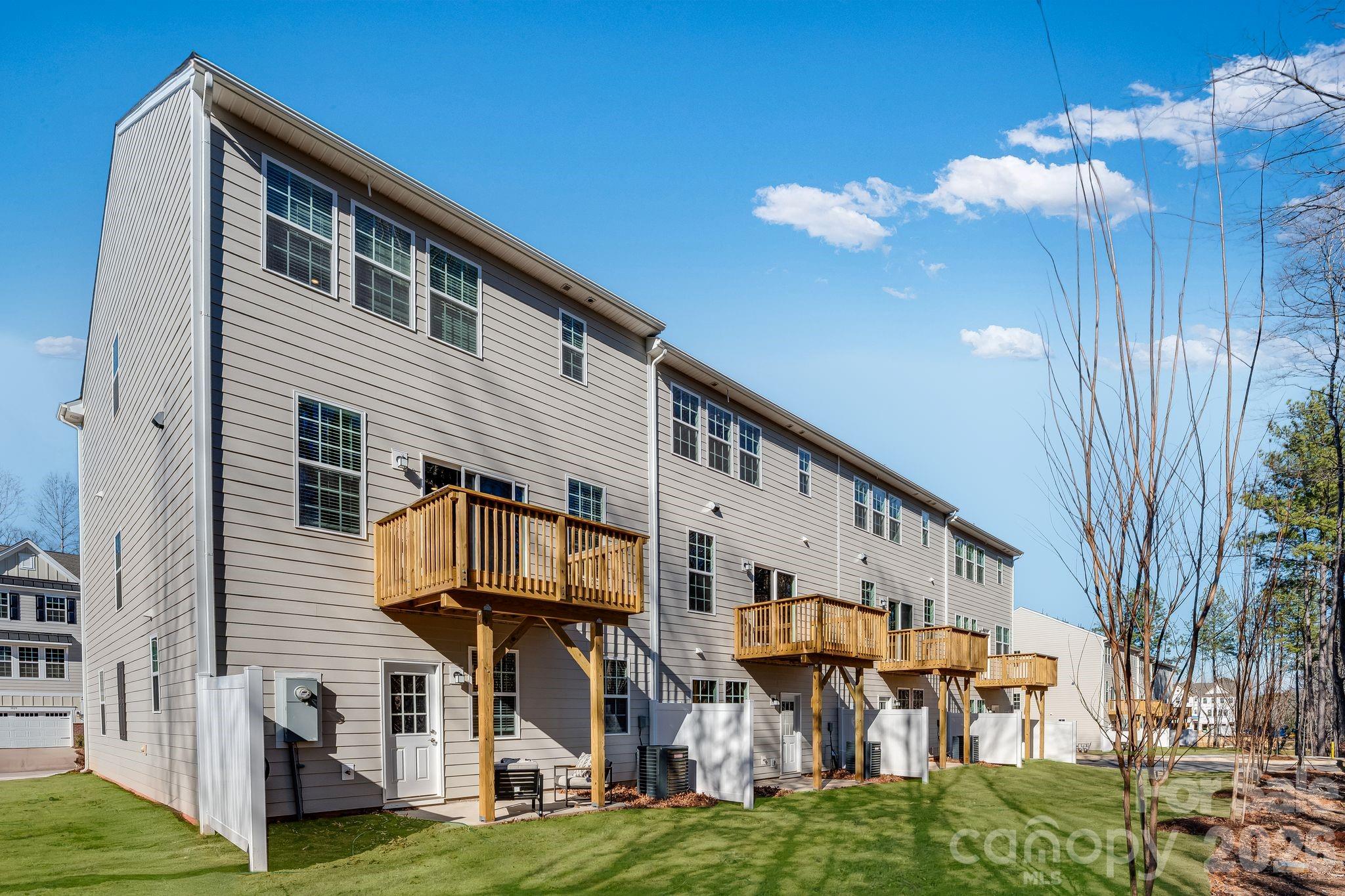 1028 Bandon Drive 32