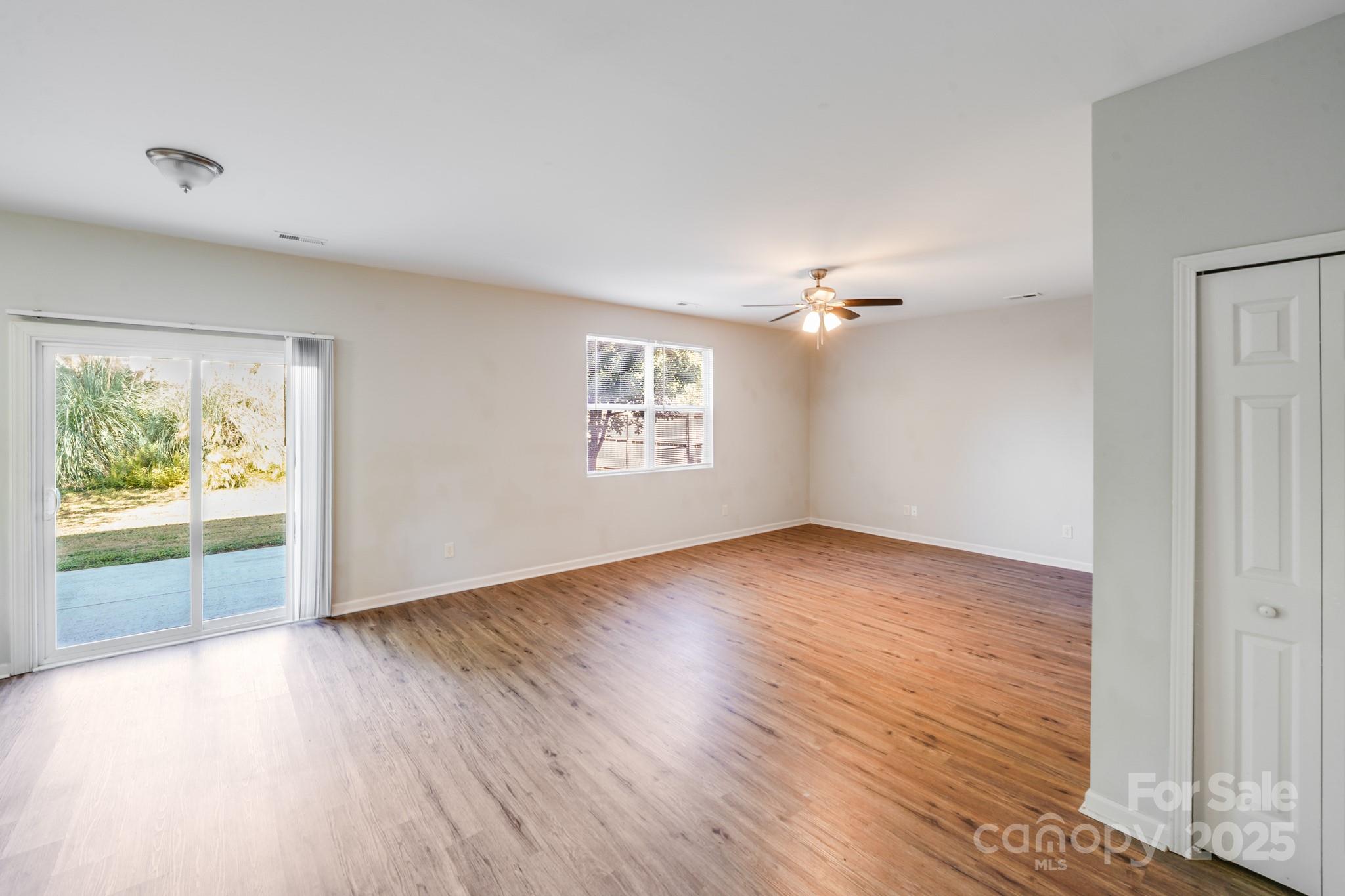 7403 Lamplighter Close Drive