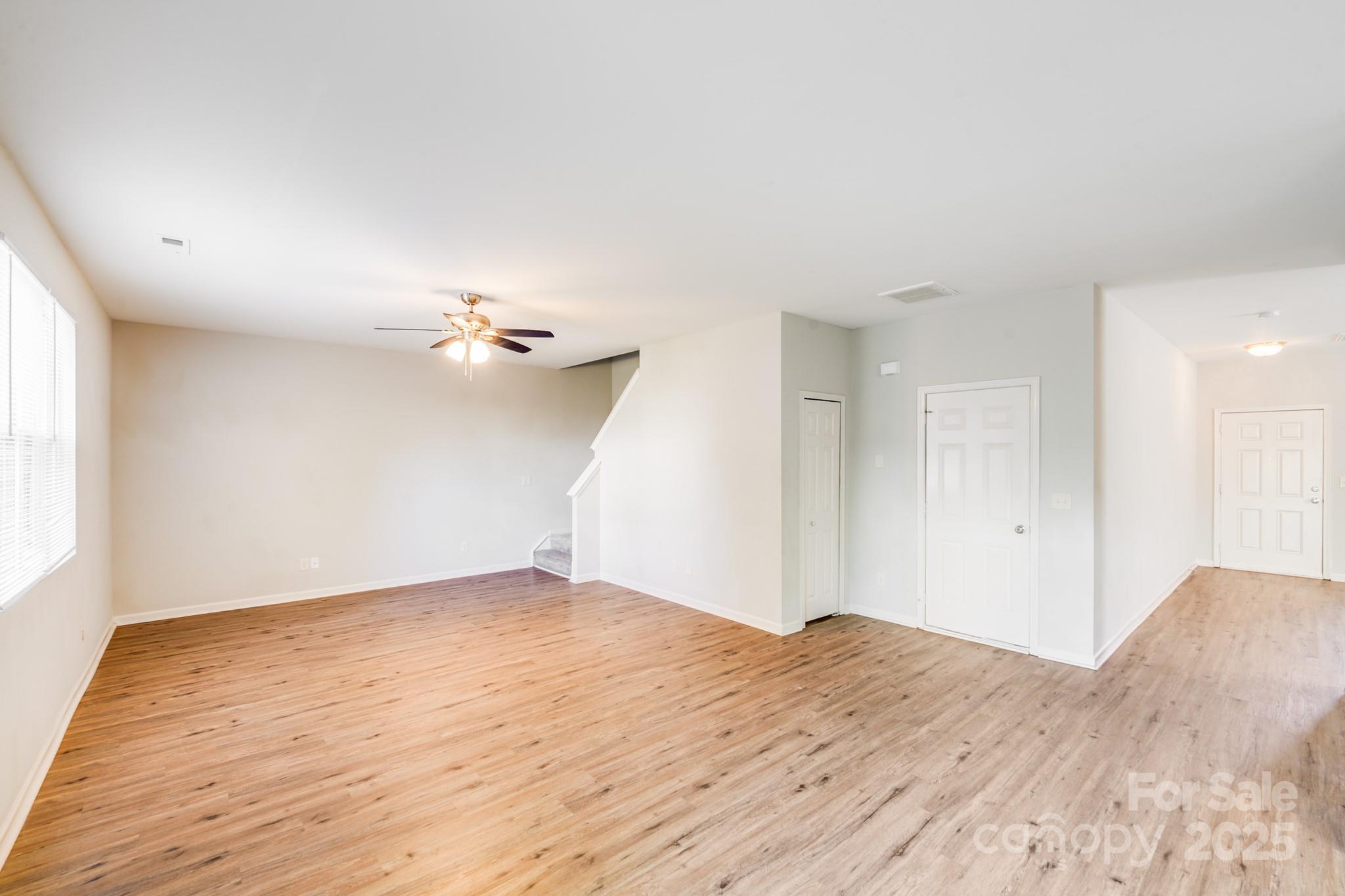 7403 Lamplighter Close Drive