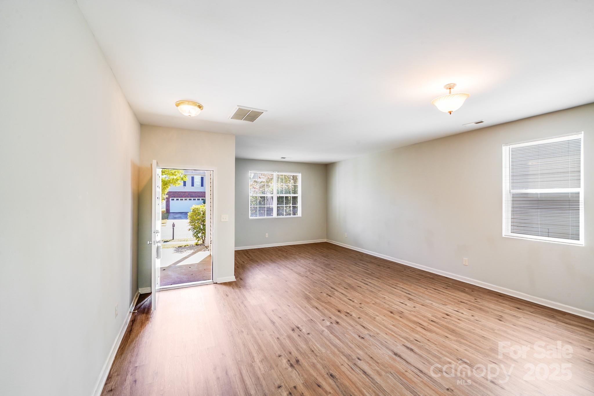 7403 Lamplighter Close Drive