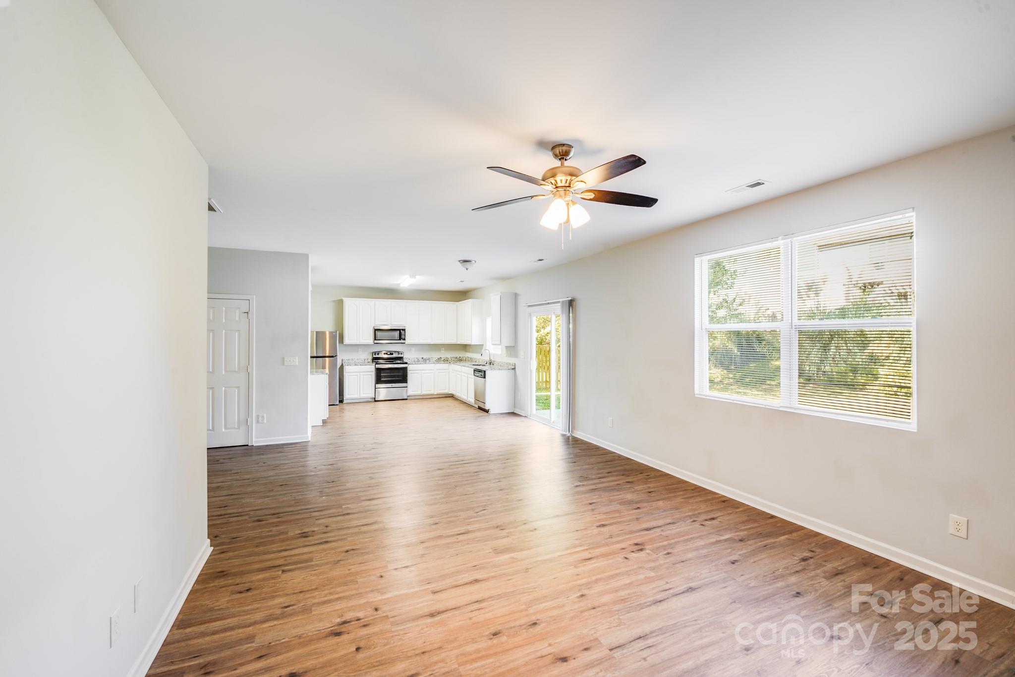 7403 Lamplighter Close Drive