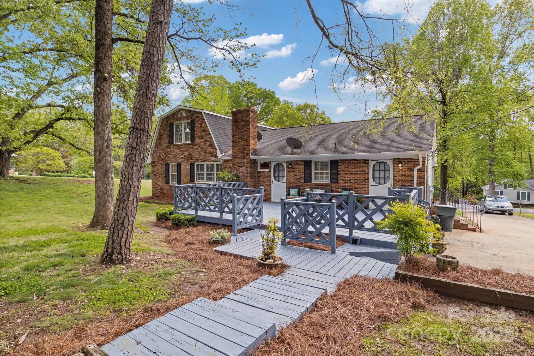 Forest Hills - Residential