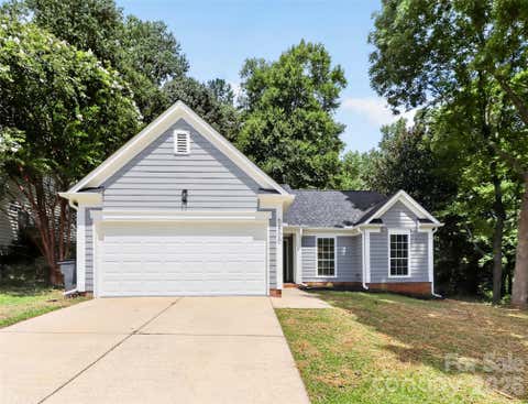 Photo of 5800 Pennycross Lane, Charlotte, NC 28216 (MLS # 4412958)