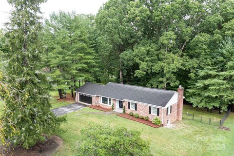 A home in Hendersonville