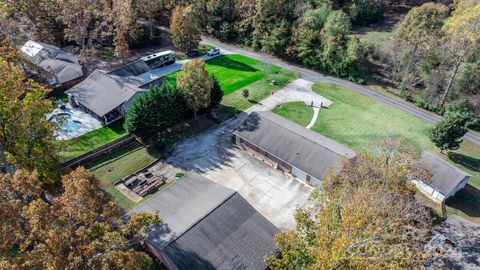 A home in Hickory