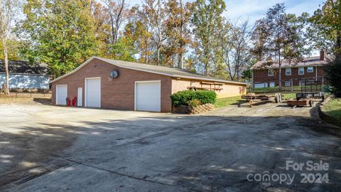 A home in Hickory