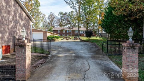 A home in Hickory