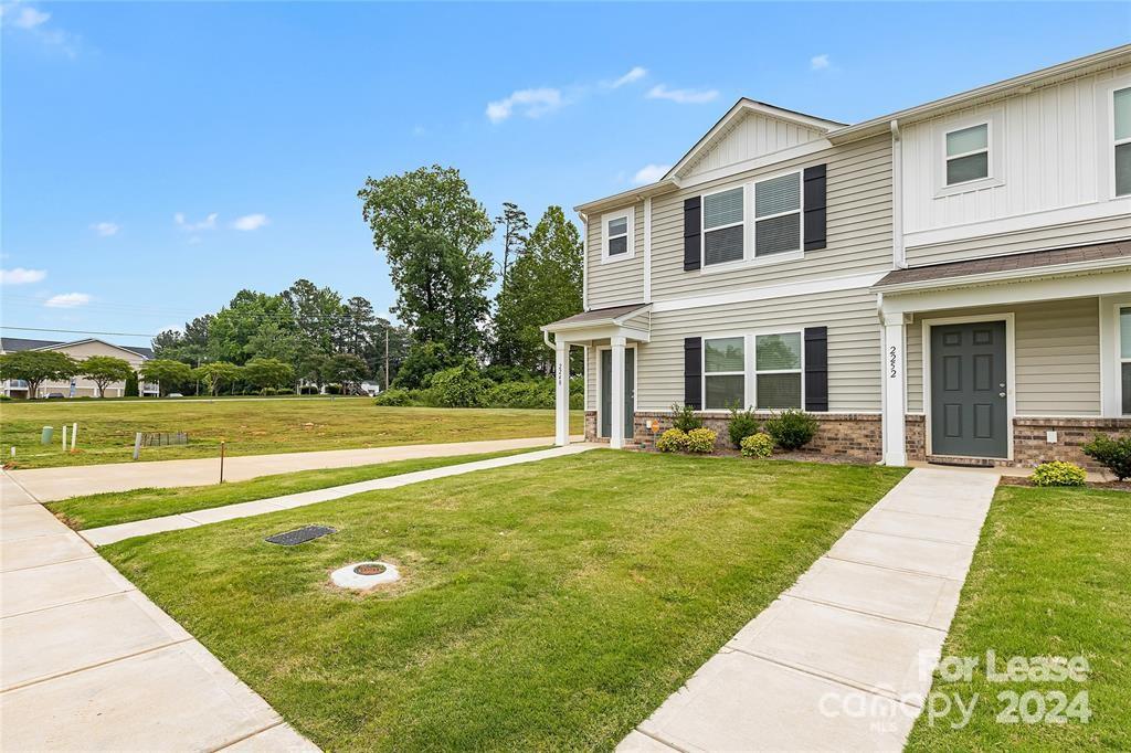 Ashton Manor - Residential Lease