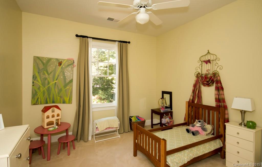 The Harbour at the Pointe - Residential