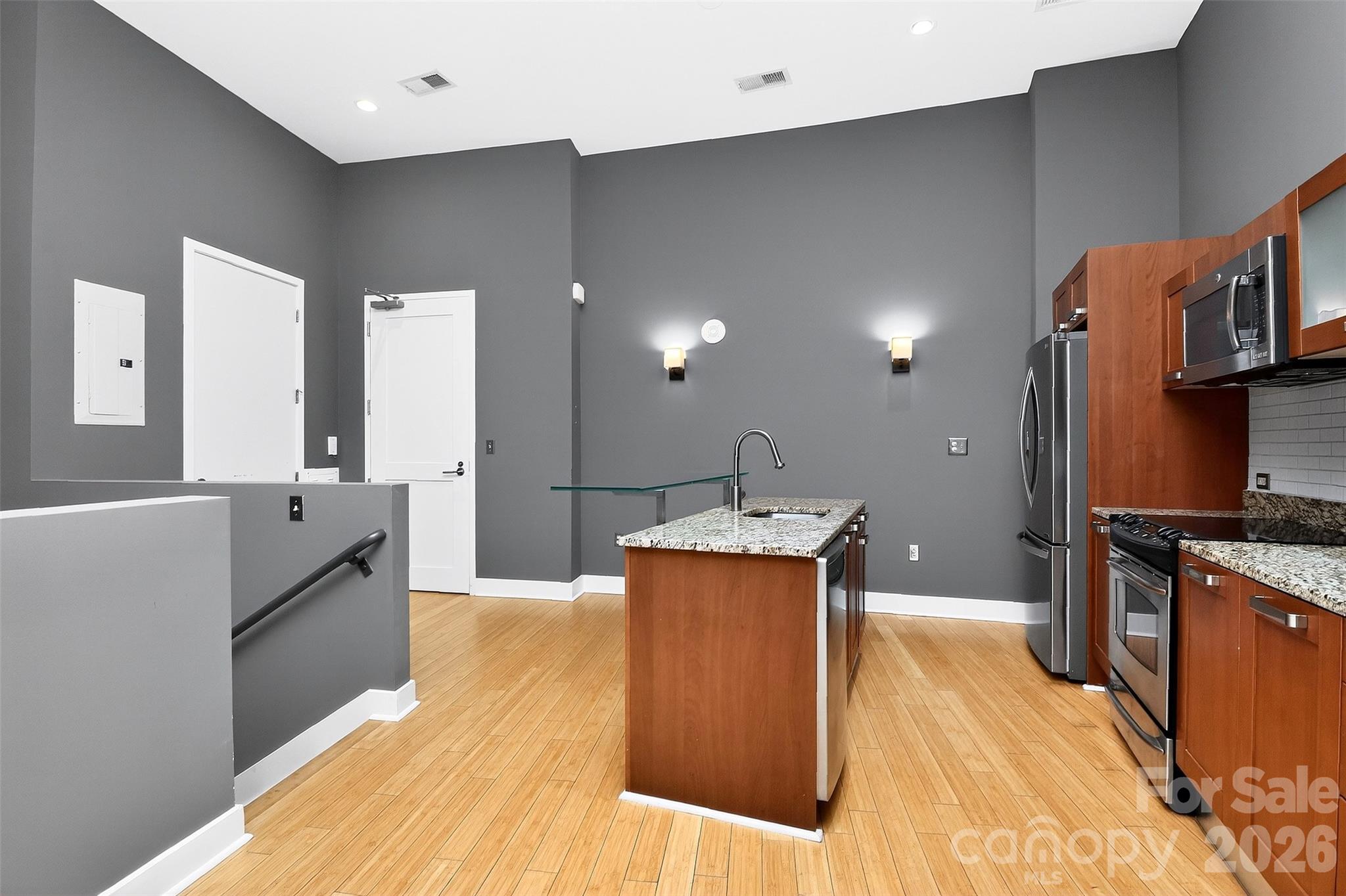 Metropolitan - Residential