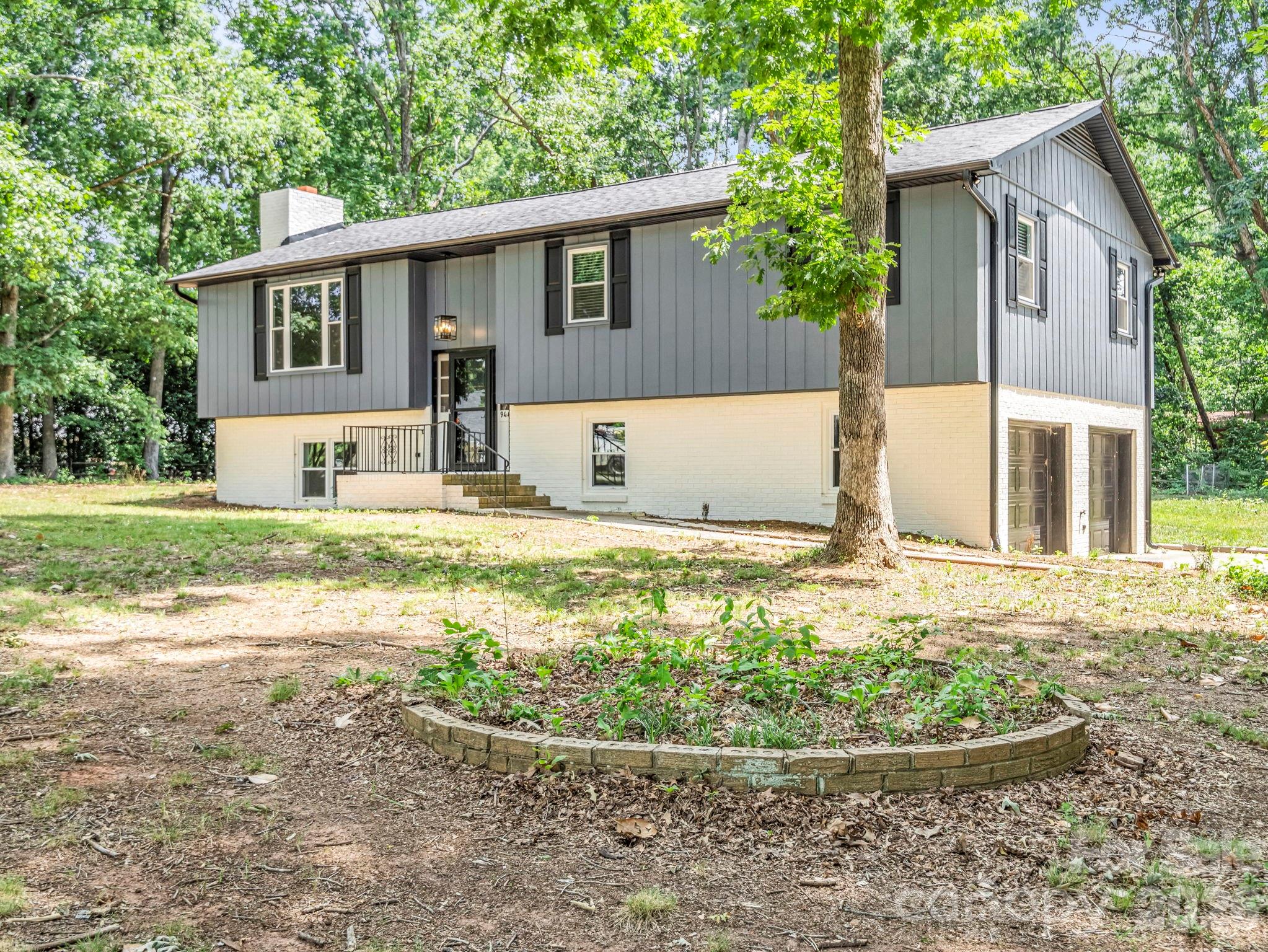 944 Woodland Drive