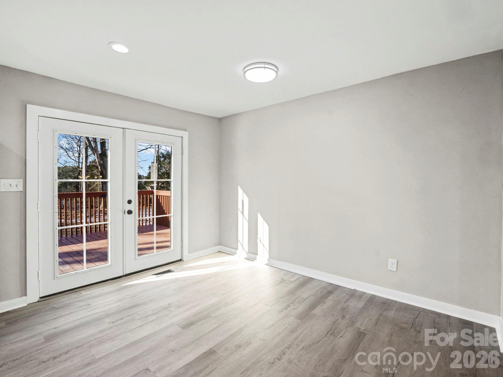 Oak Springs - Residential
