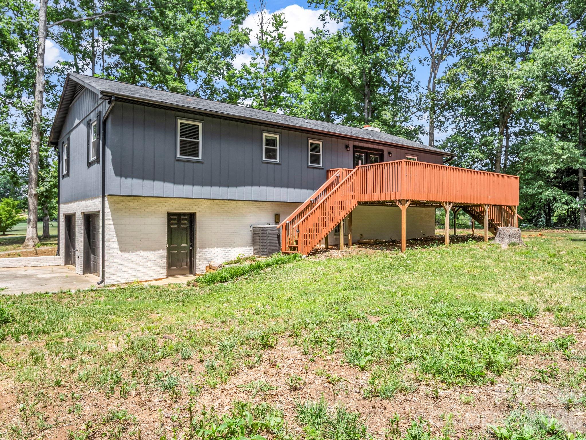 944 Woodland Drive