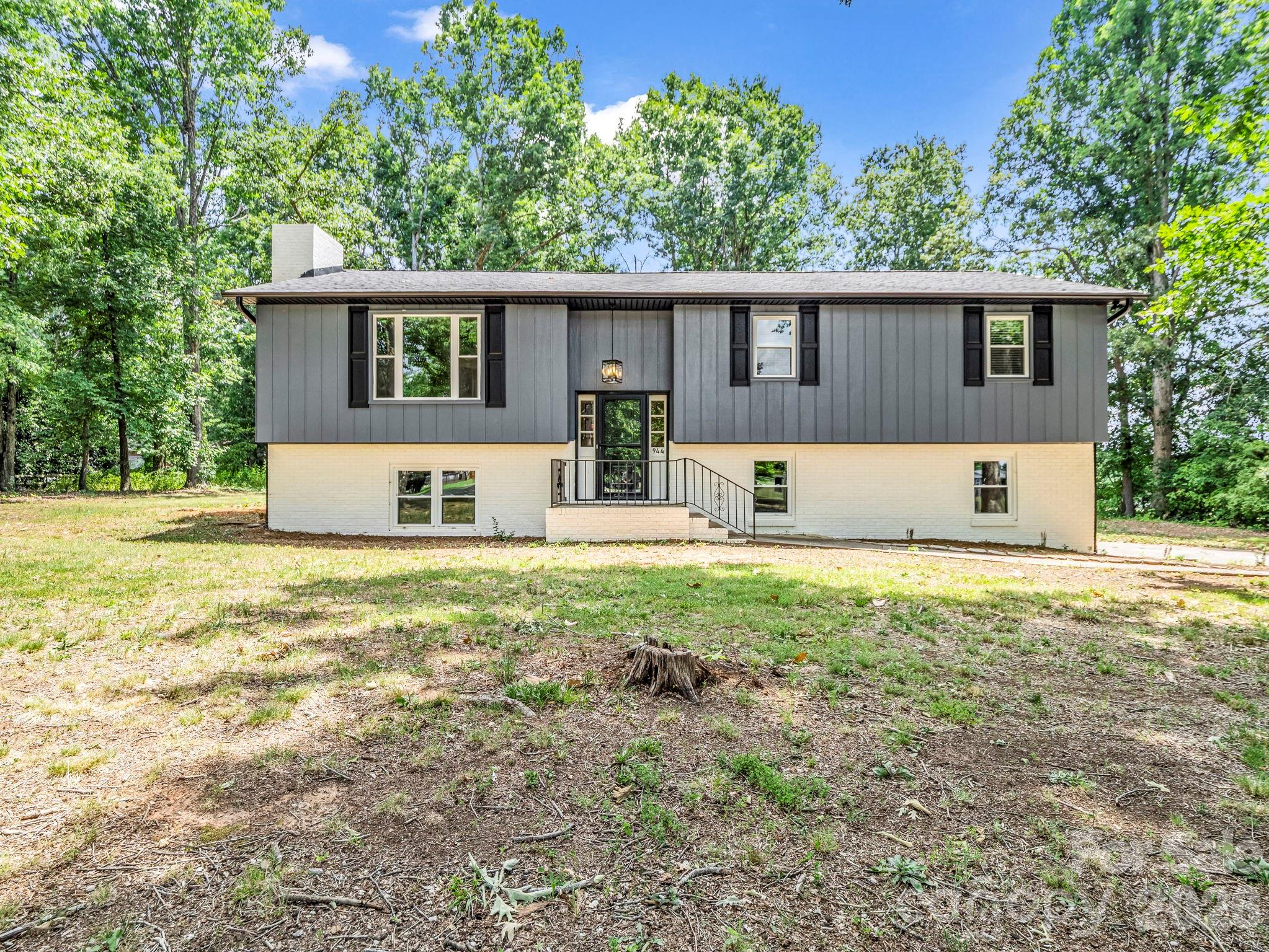944 Woodland Drive