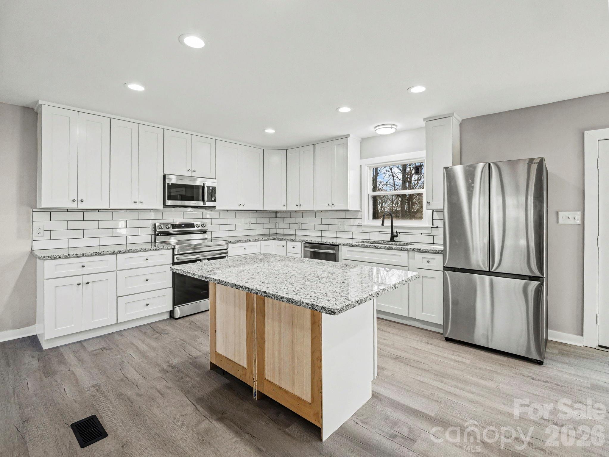 Oak Springs - Residential