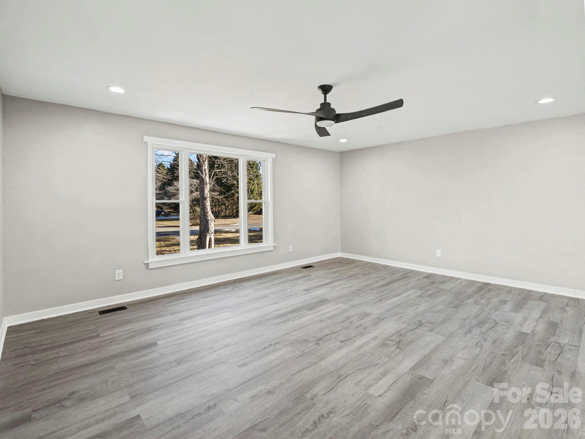 Oak Springs - Residential
