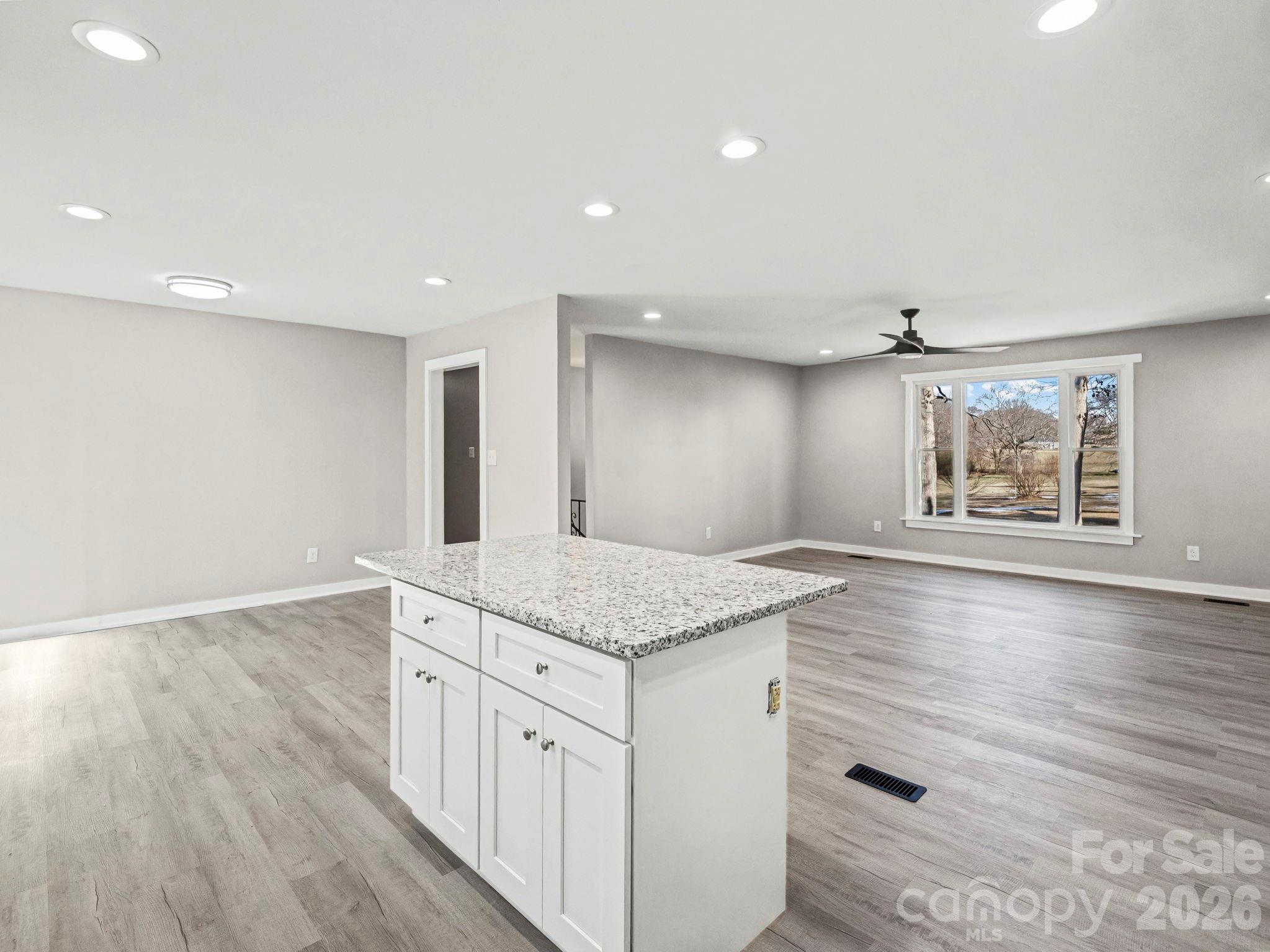 Oak Springs - Residential
