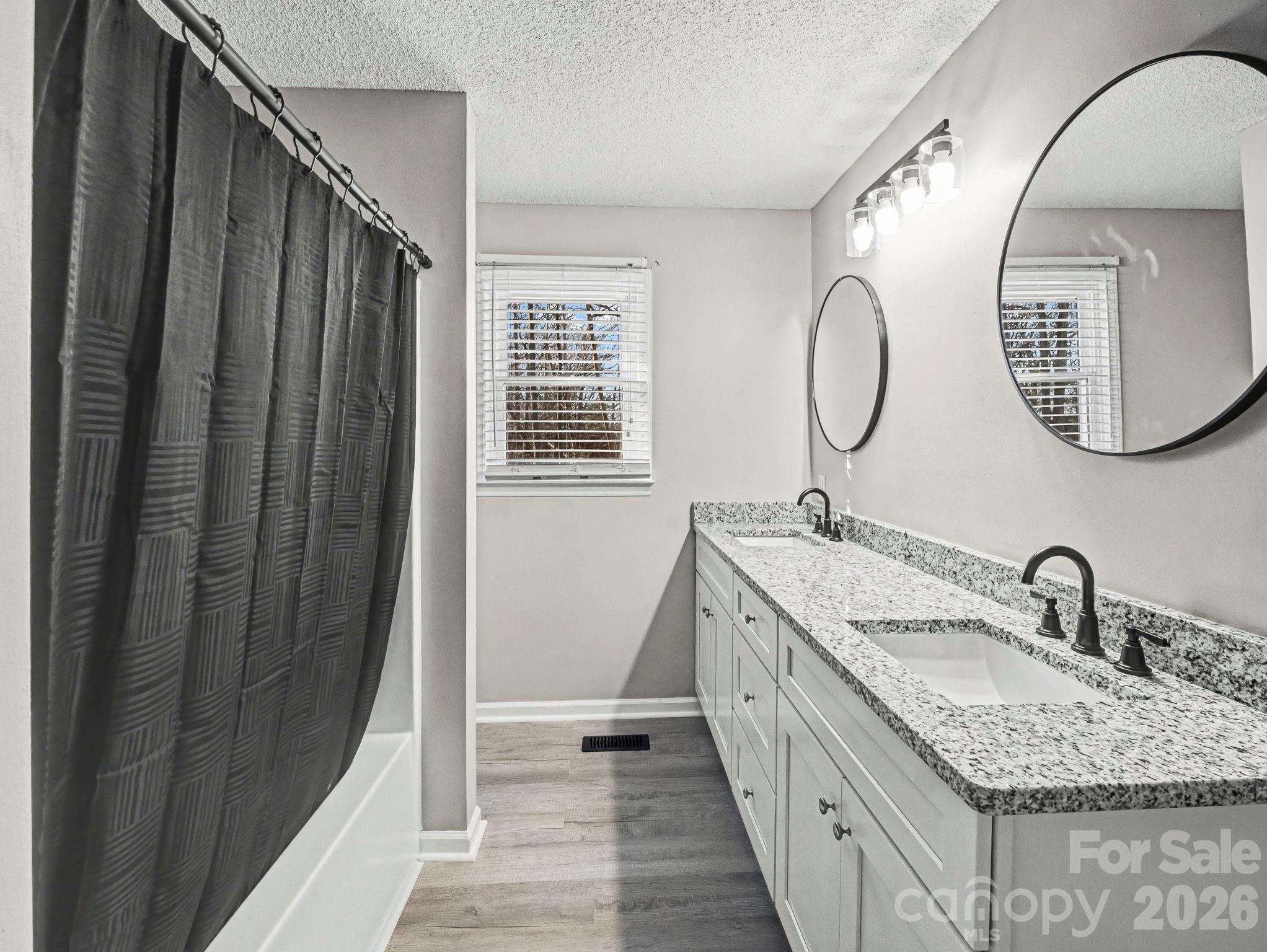 Oak Springs - Residential