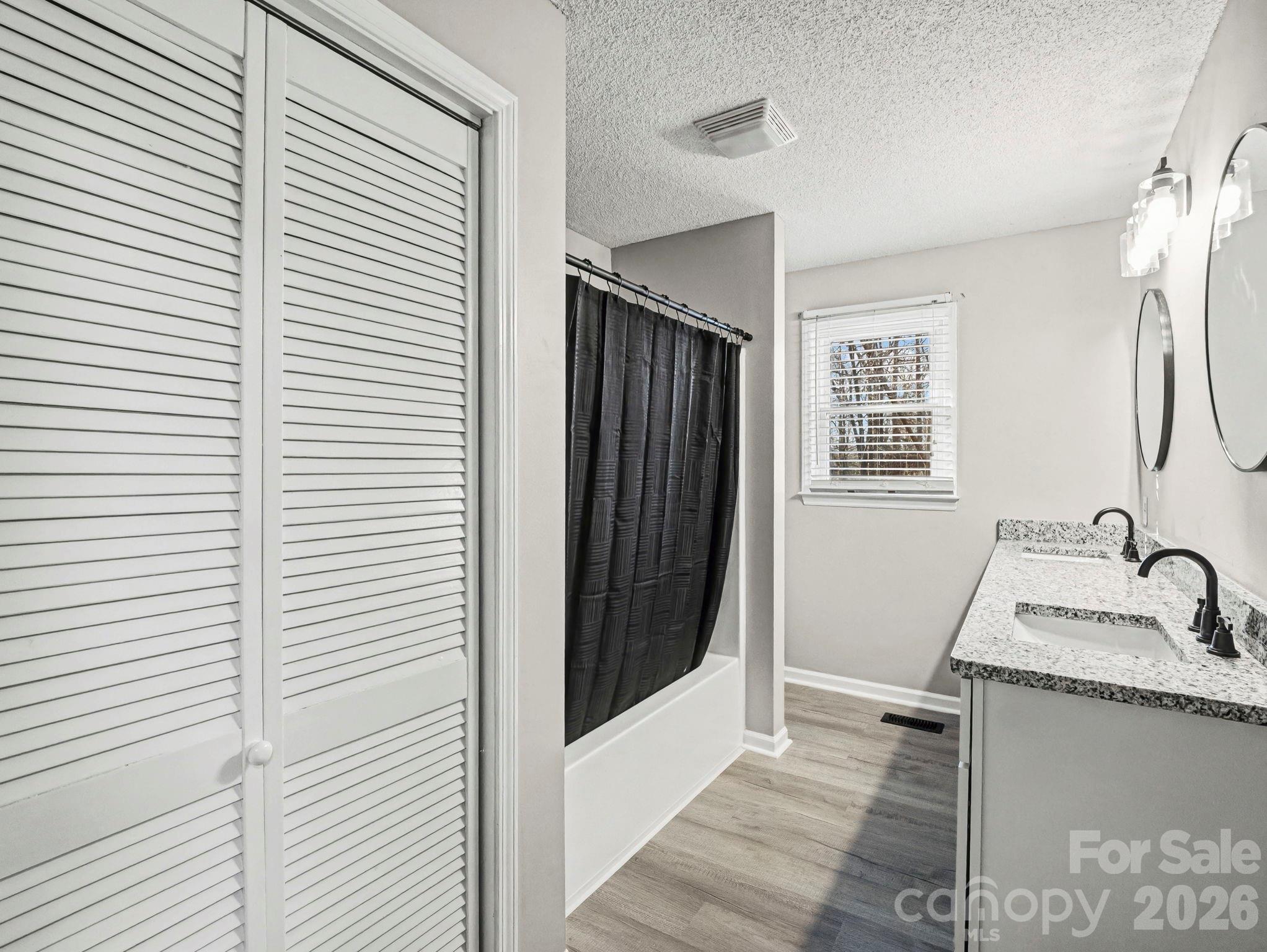 Oak Springs - Residential