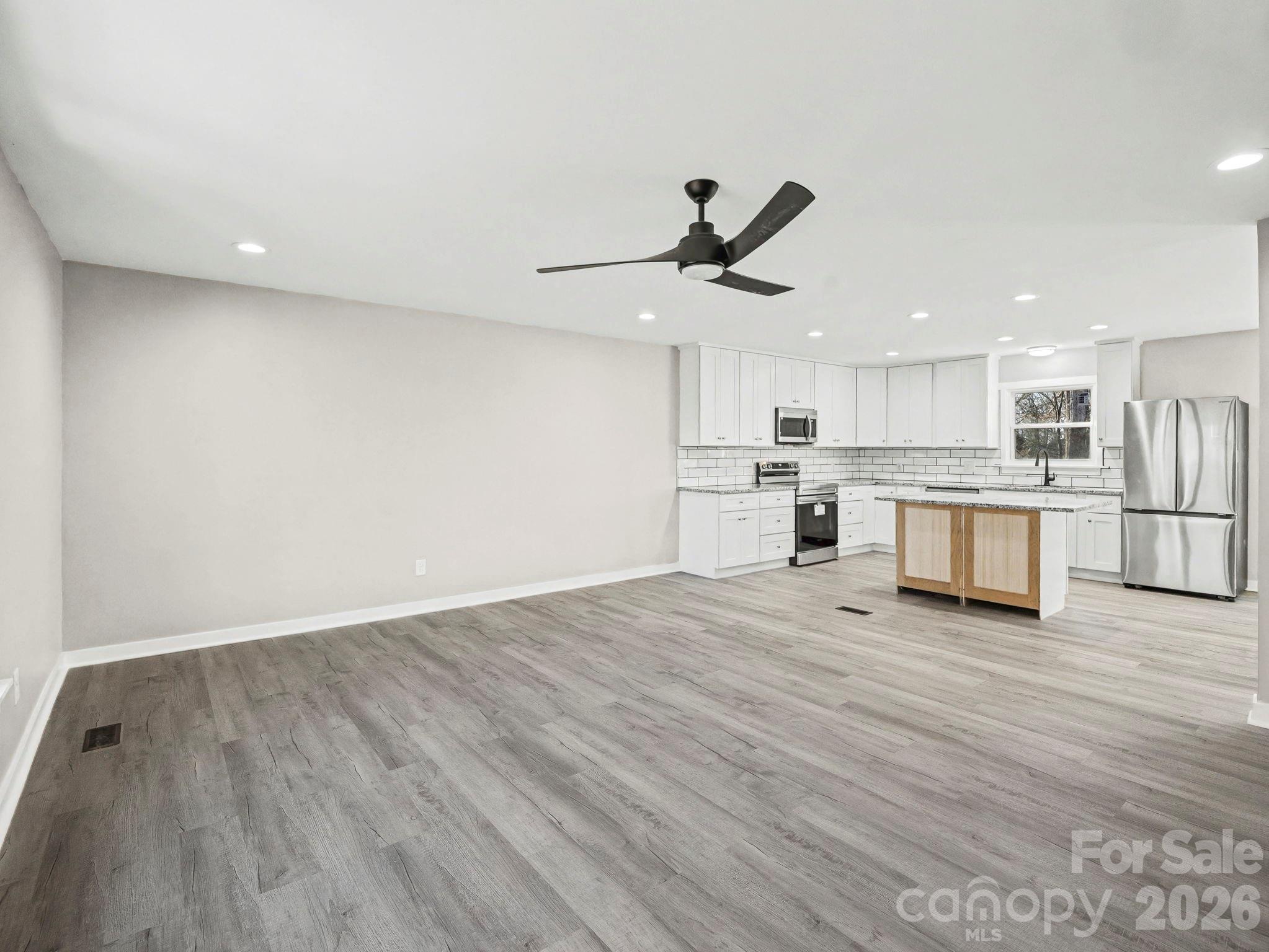 Oak Springs - Residential