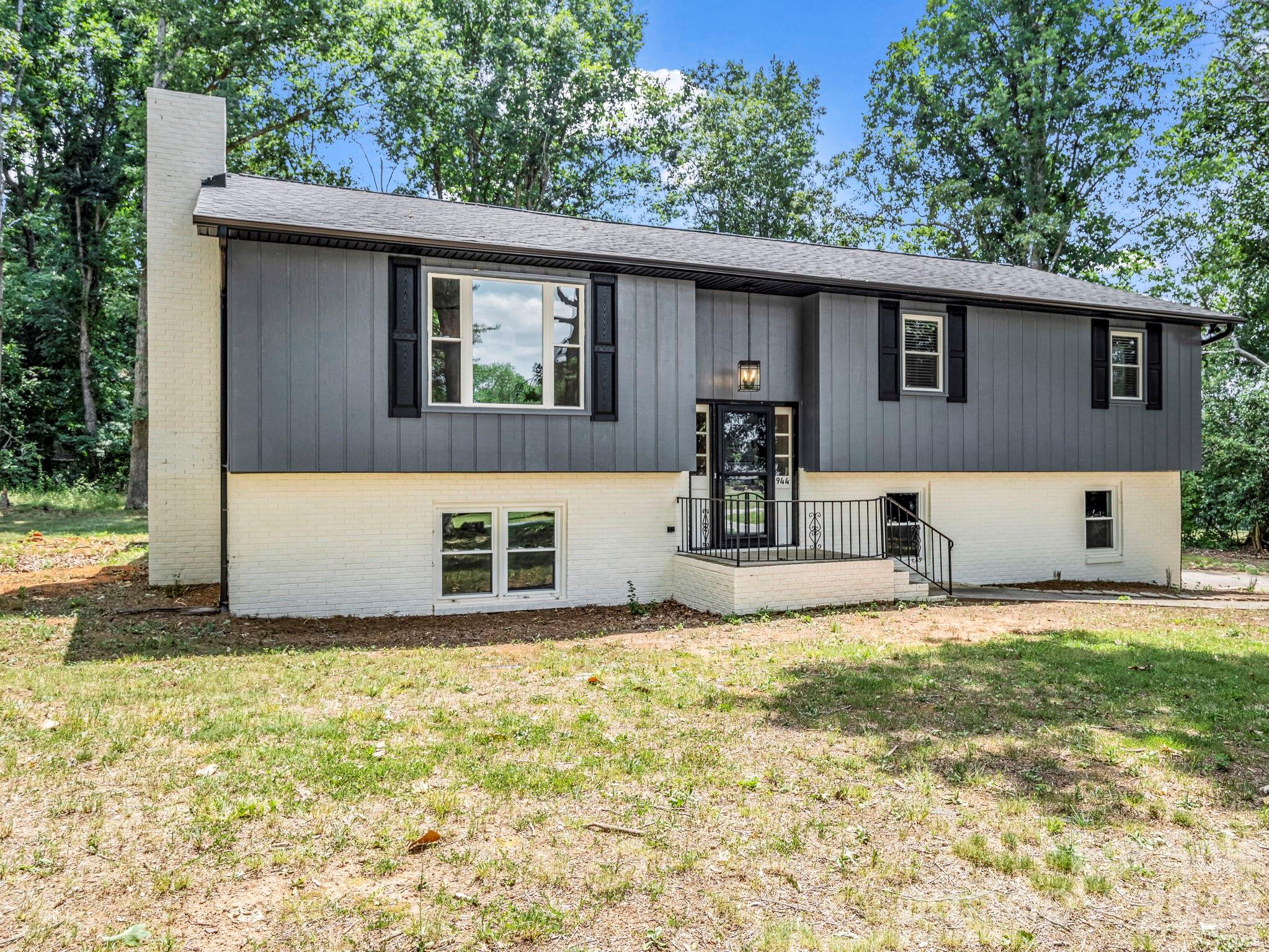 944 Woodland Drive