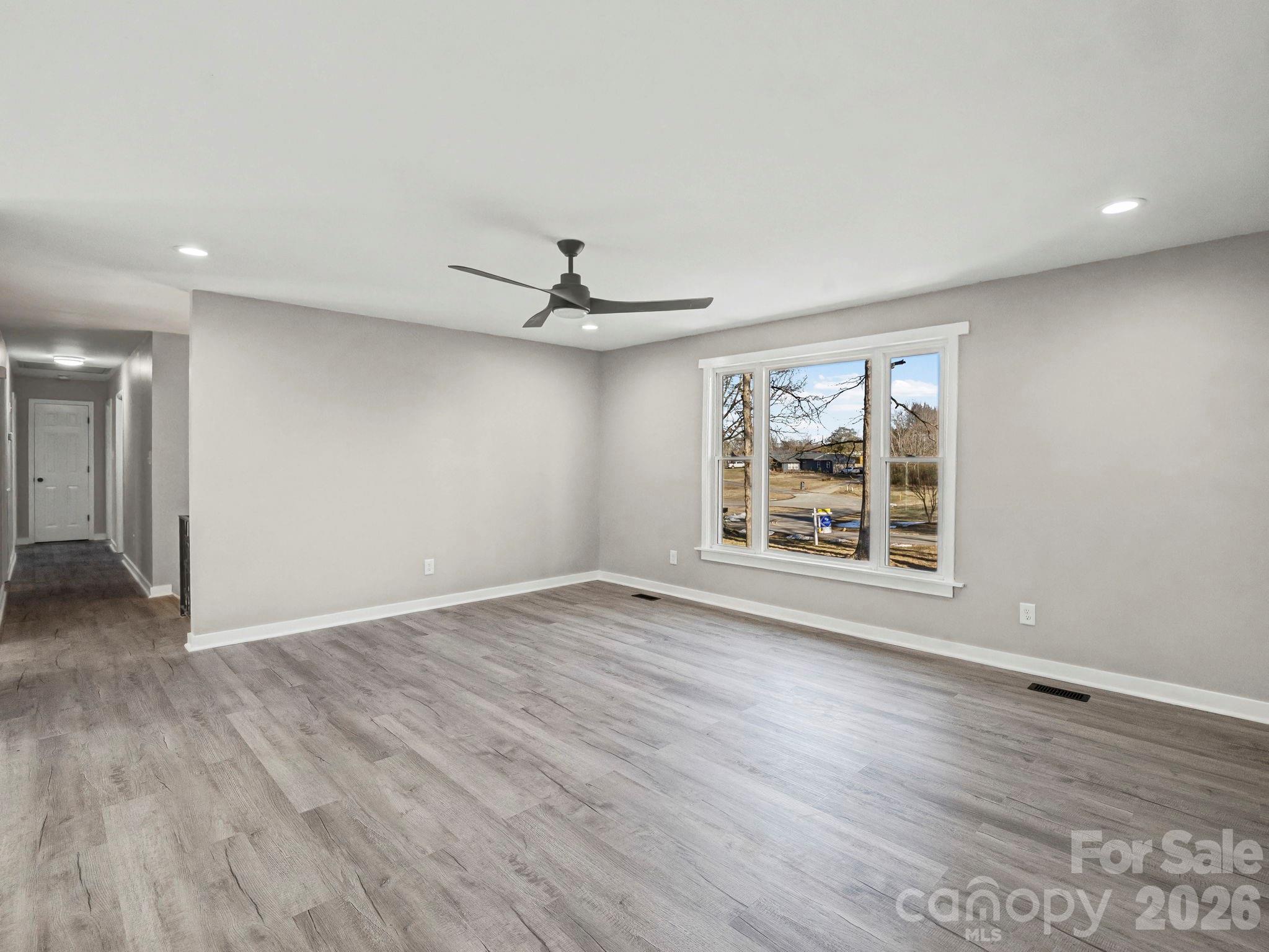 Oak Springs - Residential