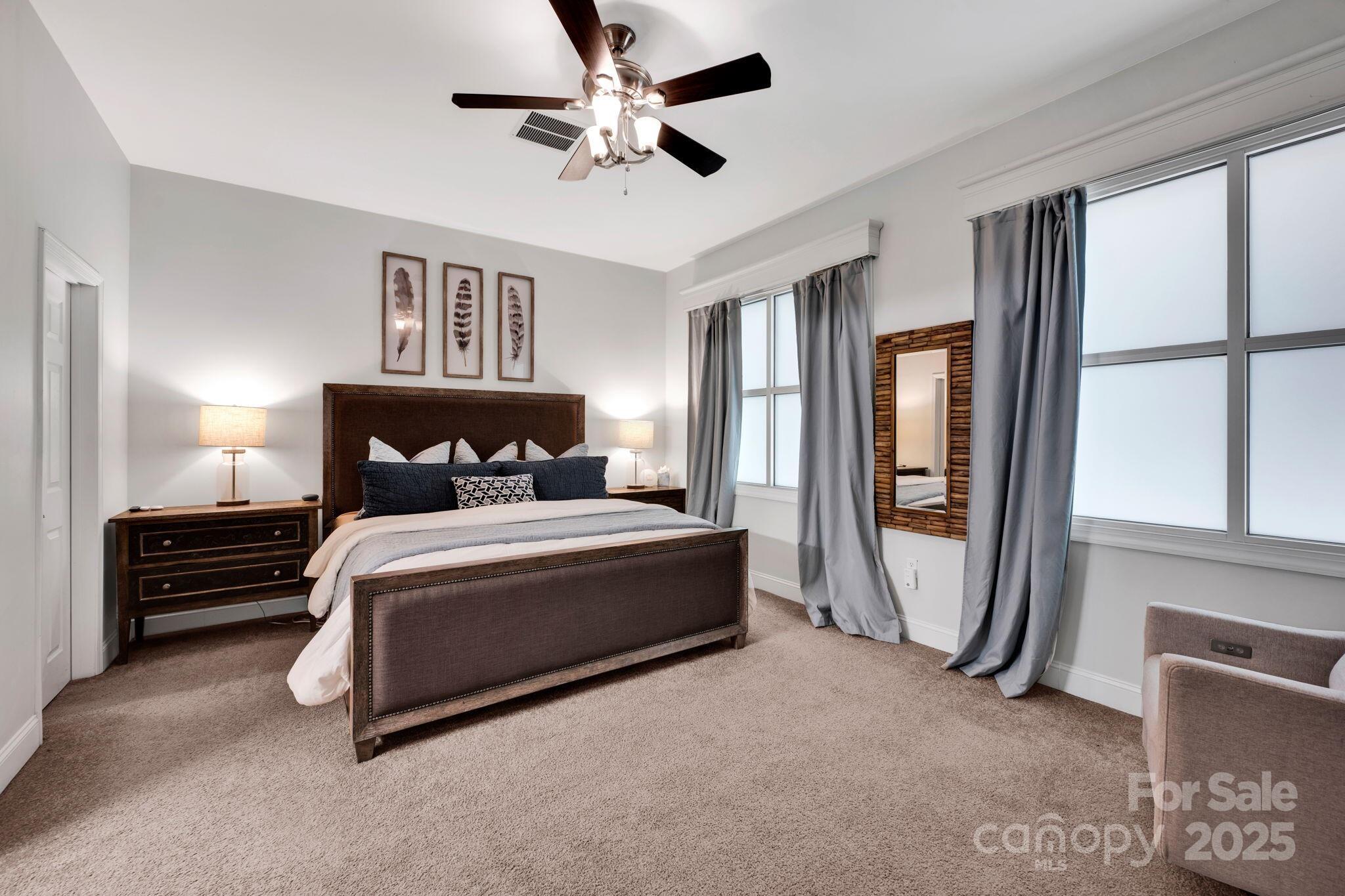 127 N Tryon Street 404