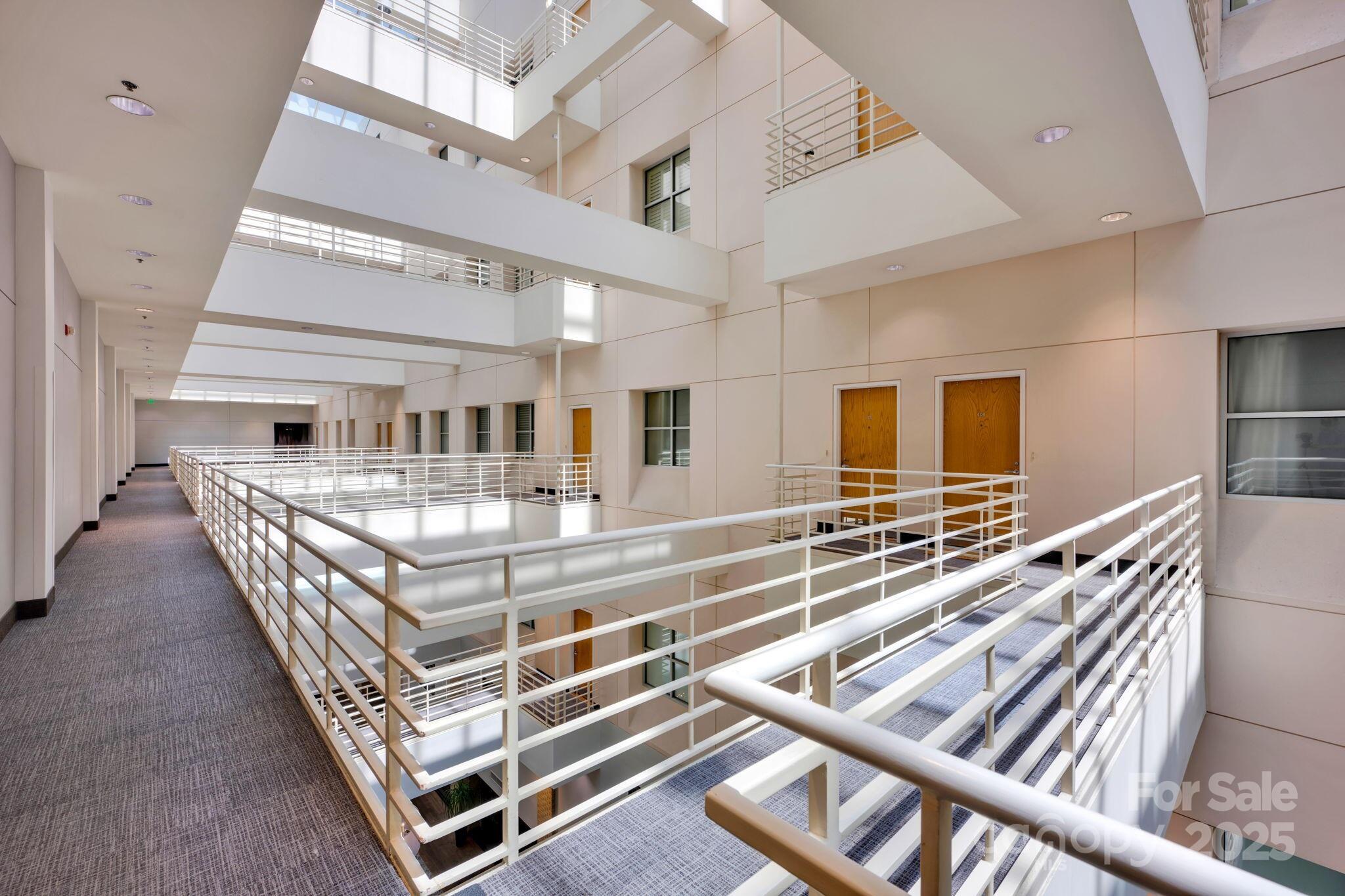 127 N Tryon Street 404