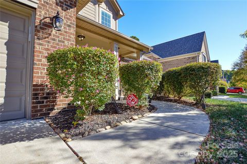 Photo of 2721 Twinberry Lane, Waxhaw, NC 28173 (MLS # 4314710) Photo of 2721 Twinberry Lane, Waxhaw, NC 28173 (MLS # 4314710)